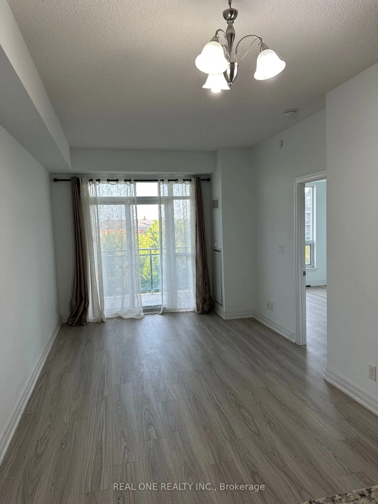 111 Civic Square Gate, #411
