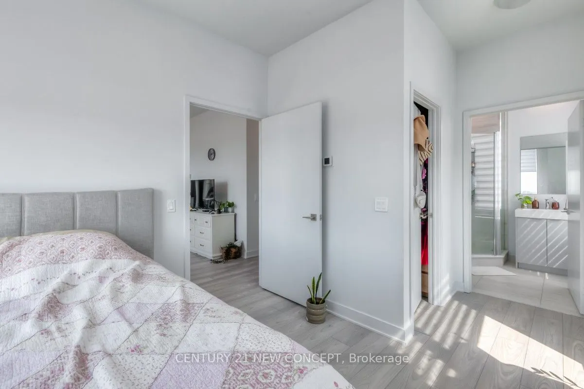 2920 Highway 7 Road, #3301