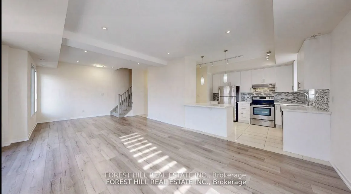 26 Bruce Street, #C-33