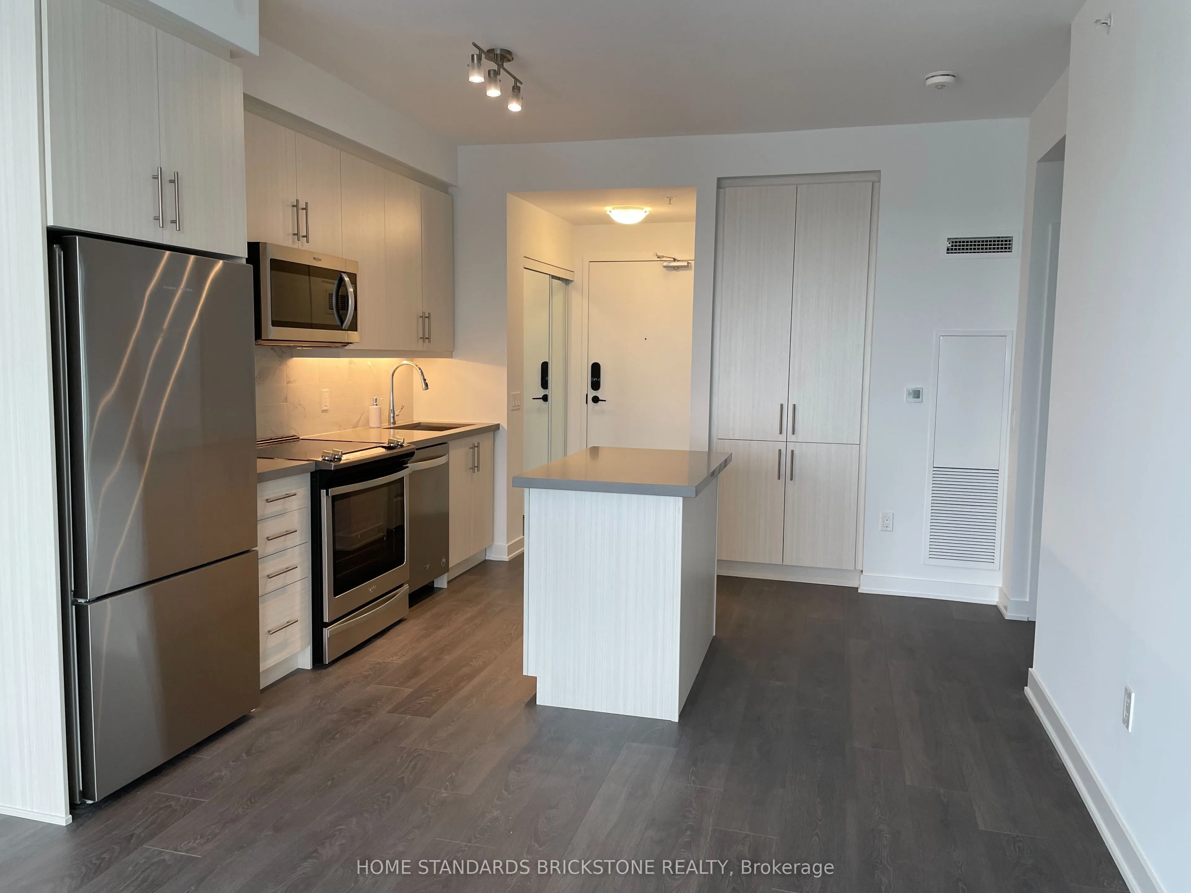 85 Oneida Crescent, #1115