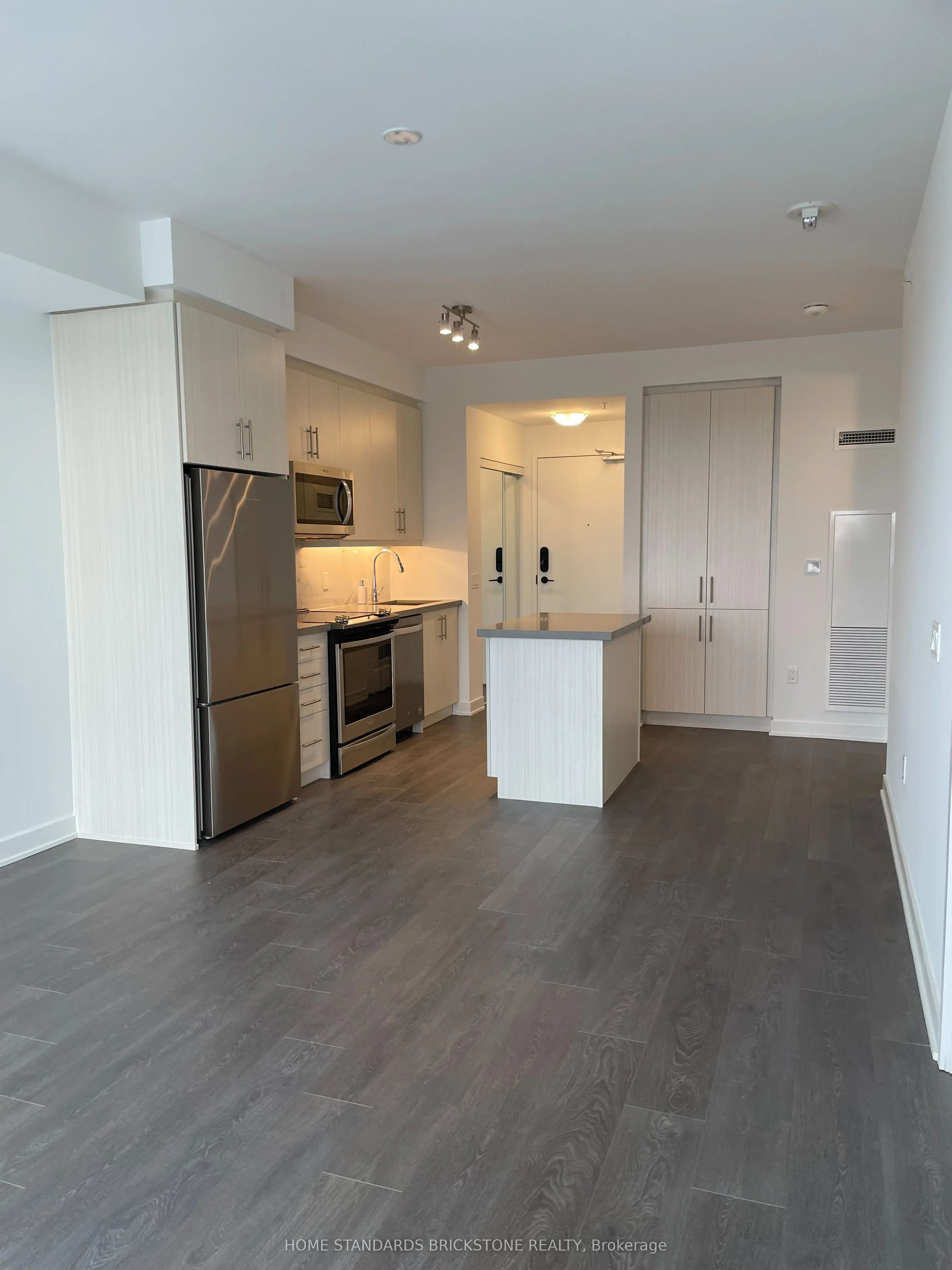 85 Oneida Crescent, #1115