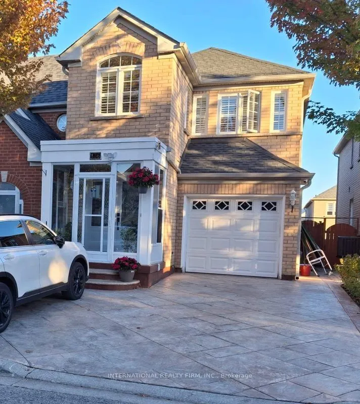 136 Tara Crescent