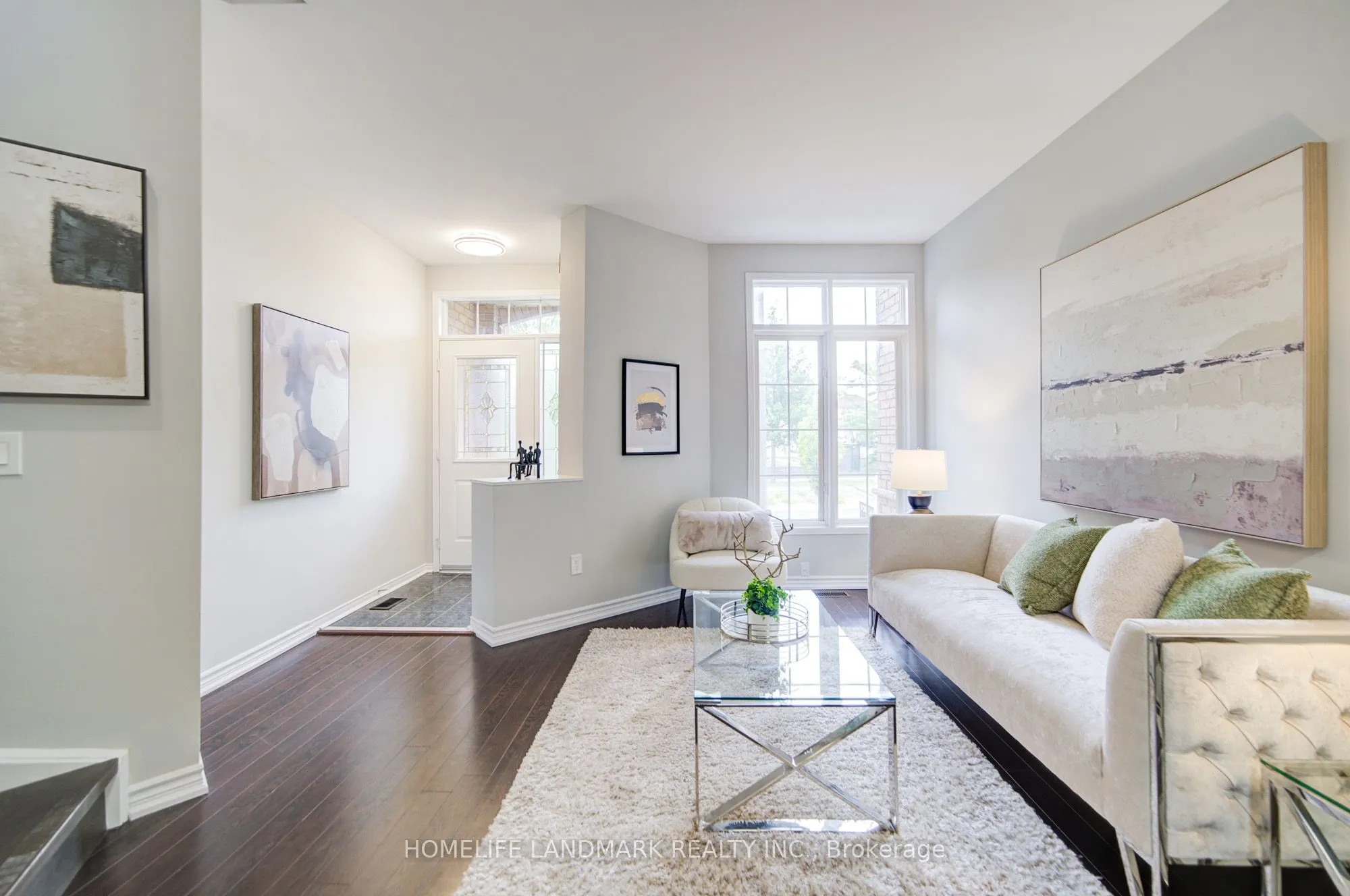 27 Bur Oak Avenue