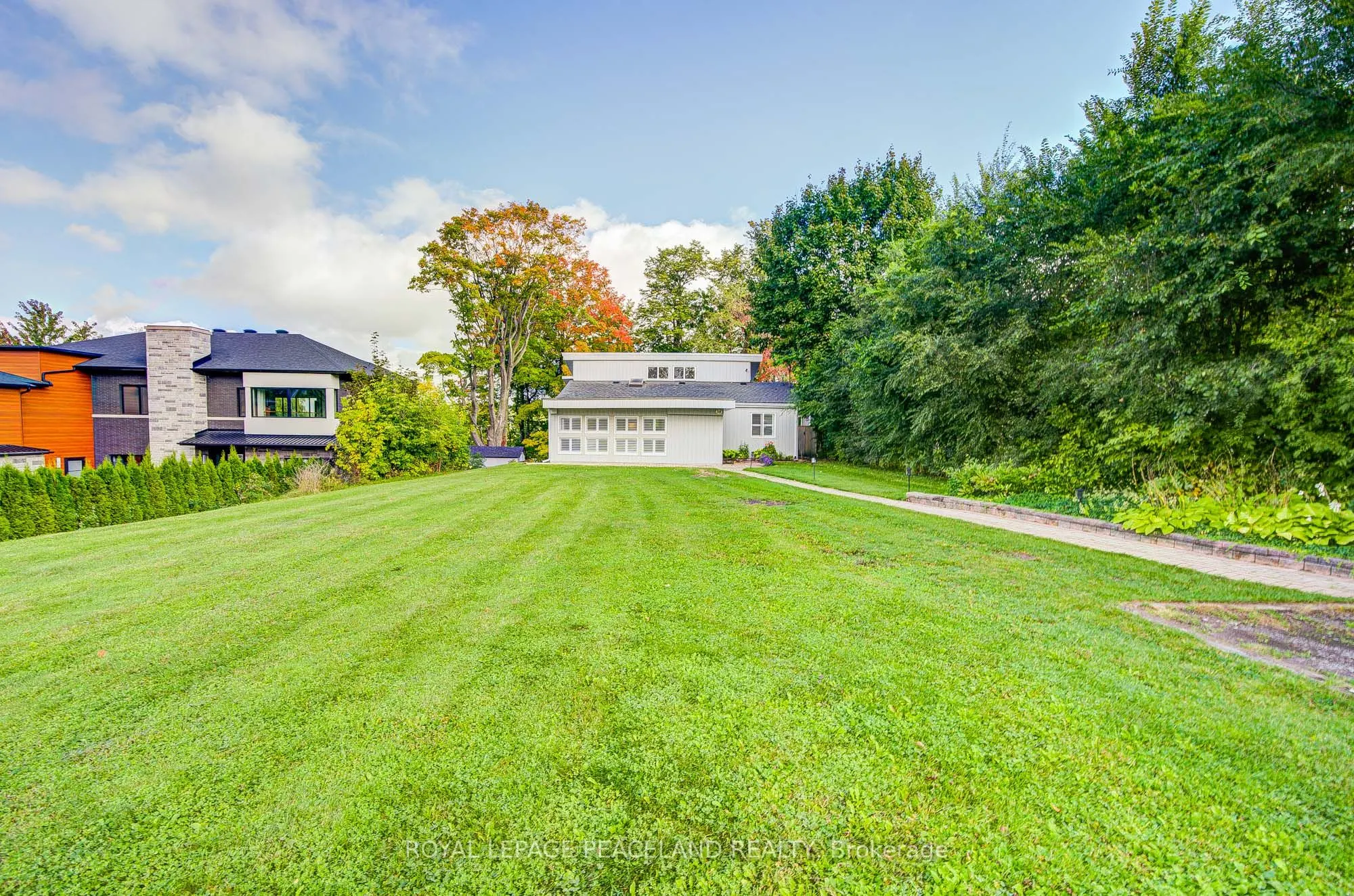 38 Lakeview Avenue