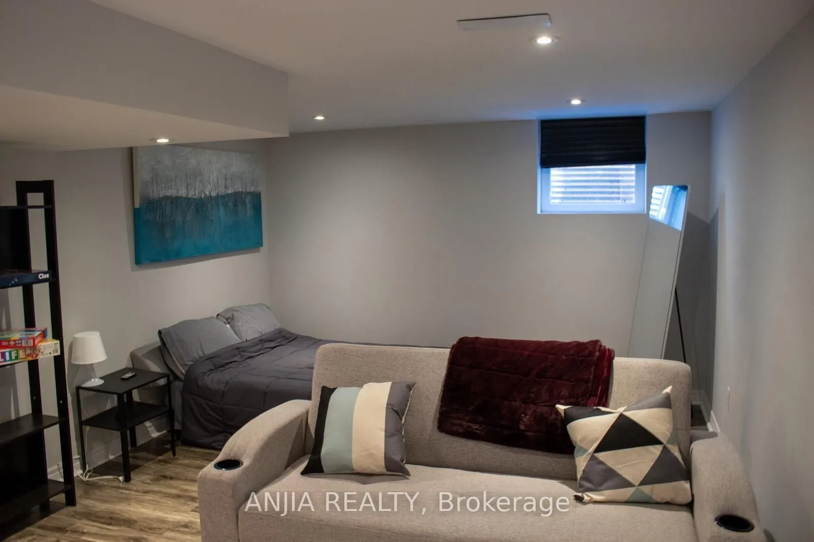 370 Chambers Crescent