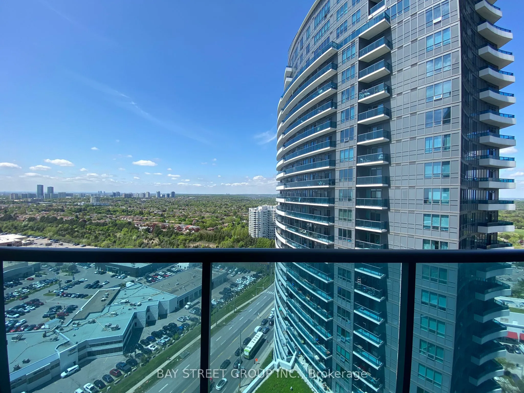 7161 Yonge Street, #2132