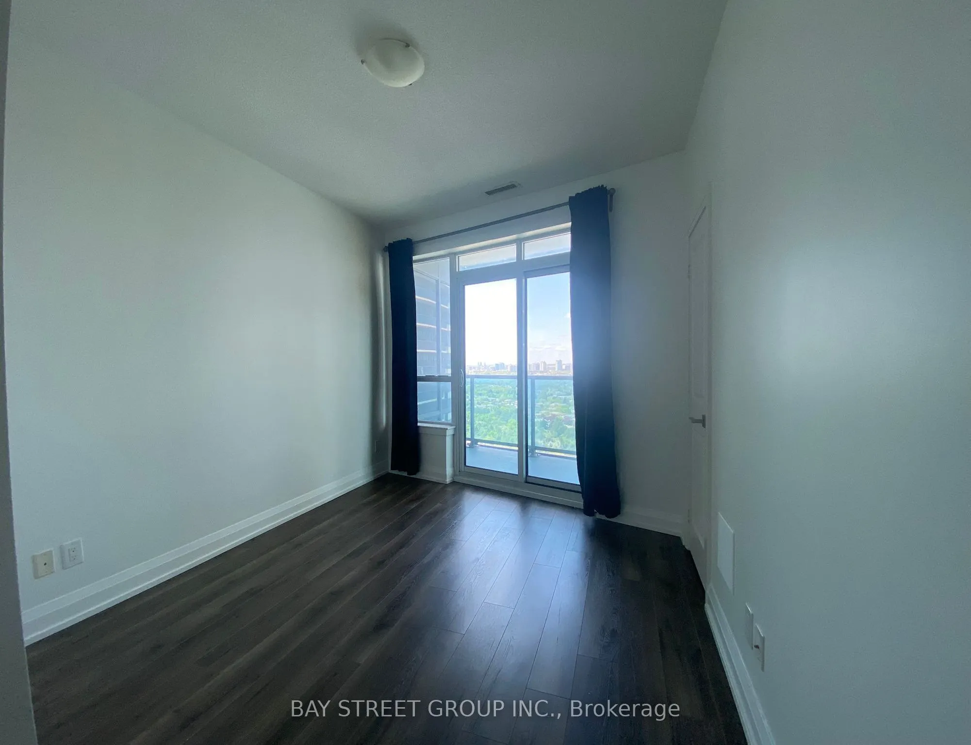 7161 Yonge Street, #2132