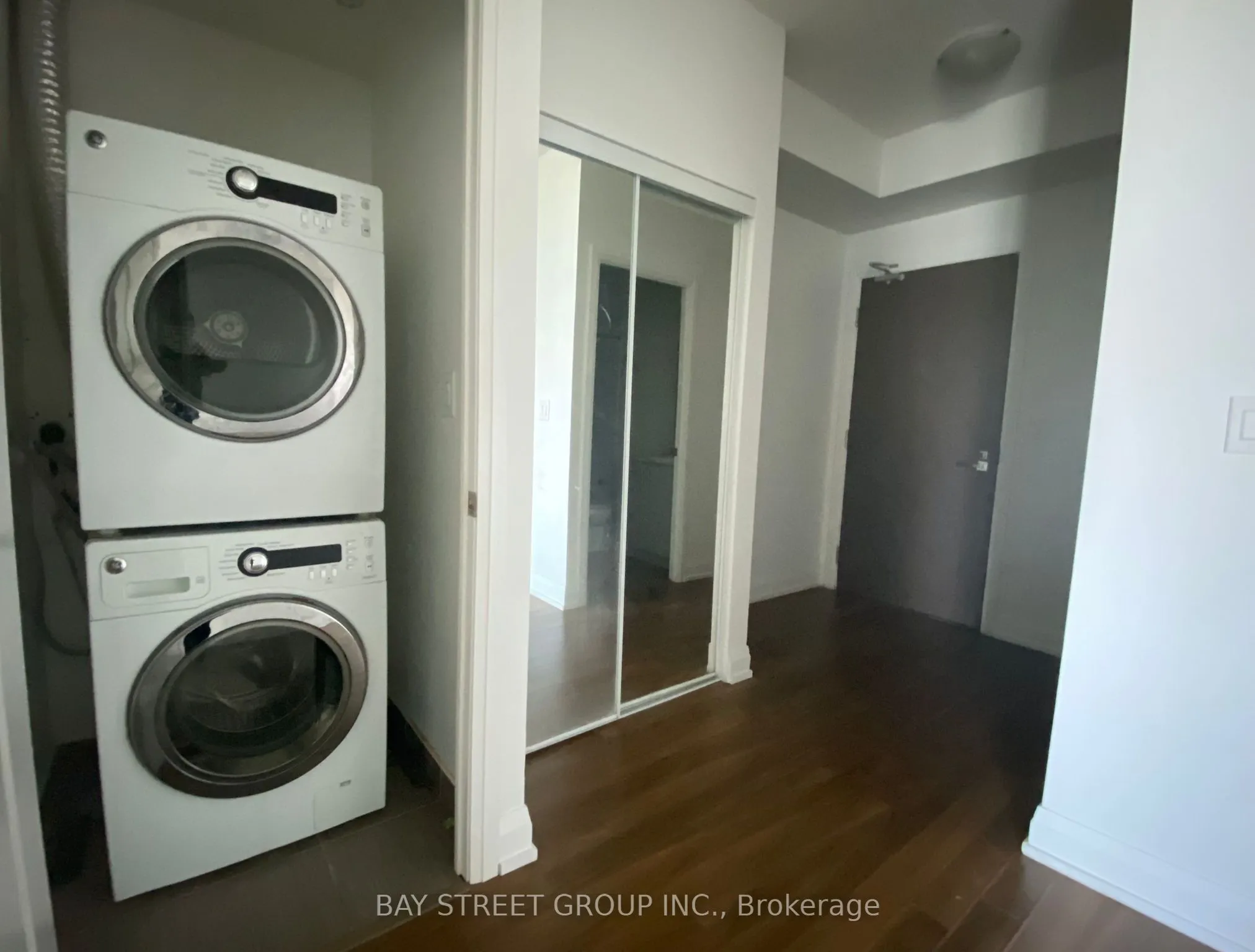 7161 Yonge Street, #2132