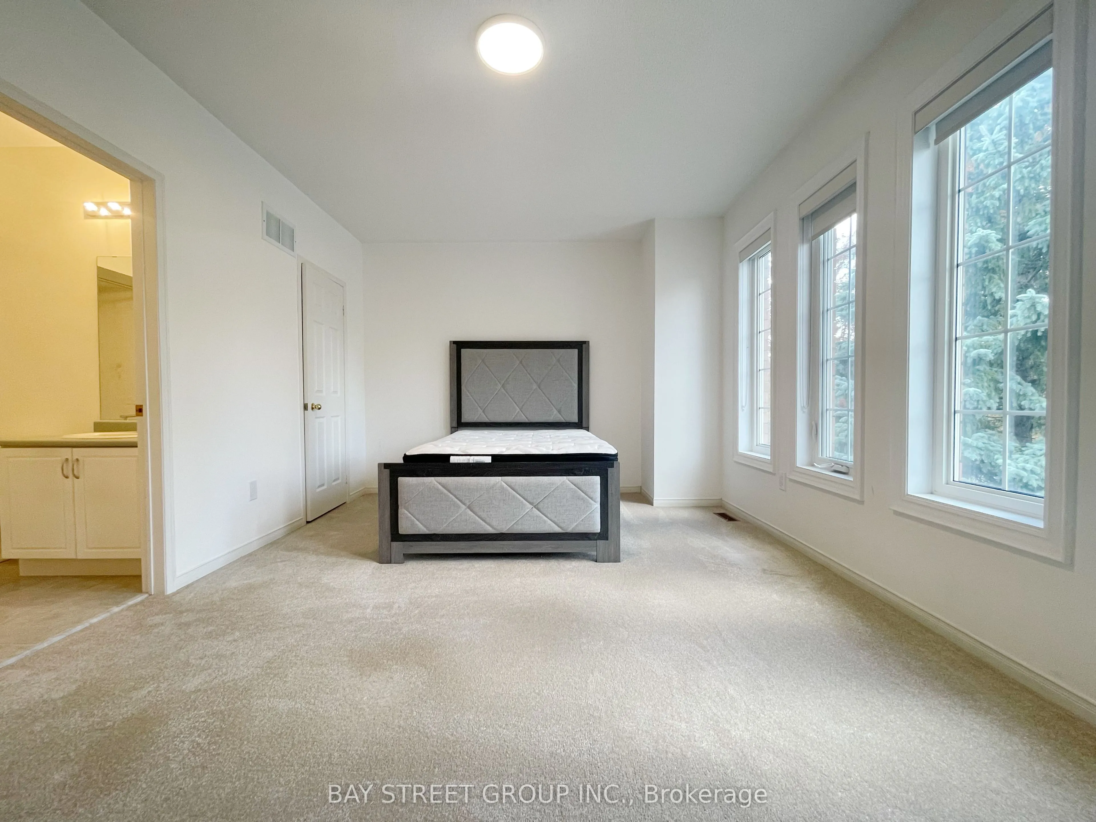 15 Futura Avenue