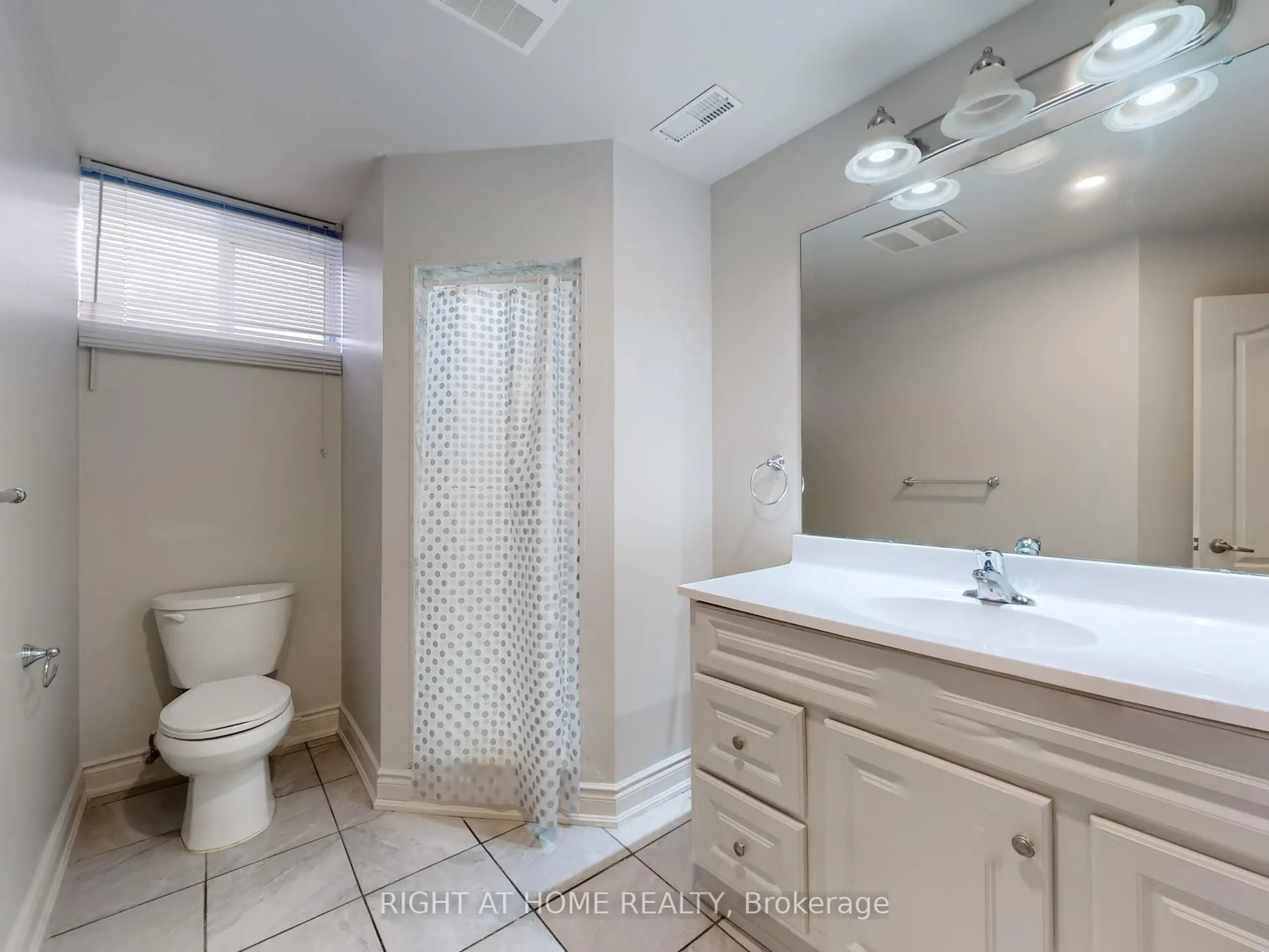 9 Amalfi Court, #14
