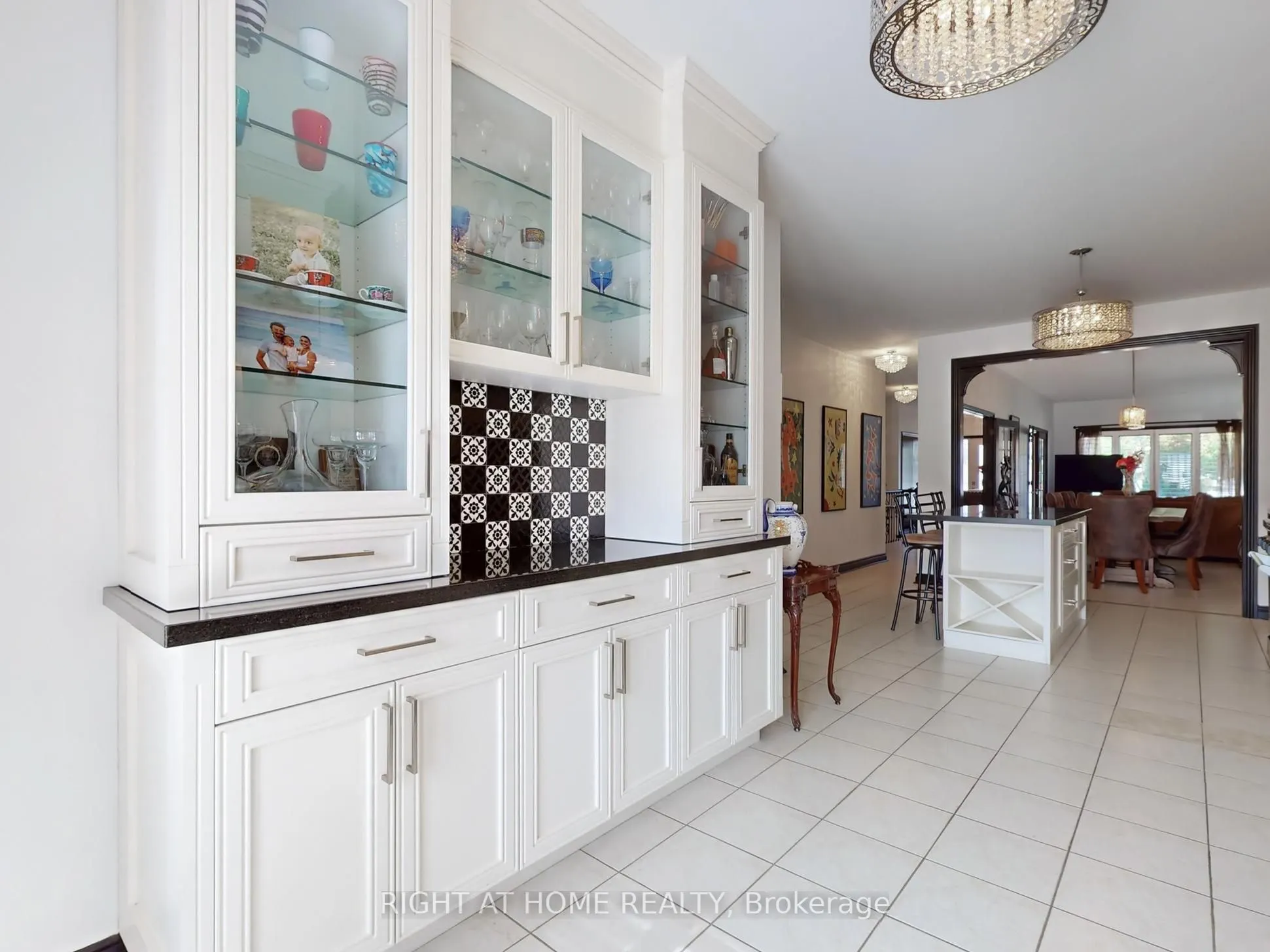 9 Amalfi Court, #14