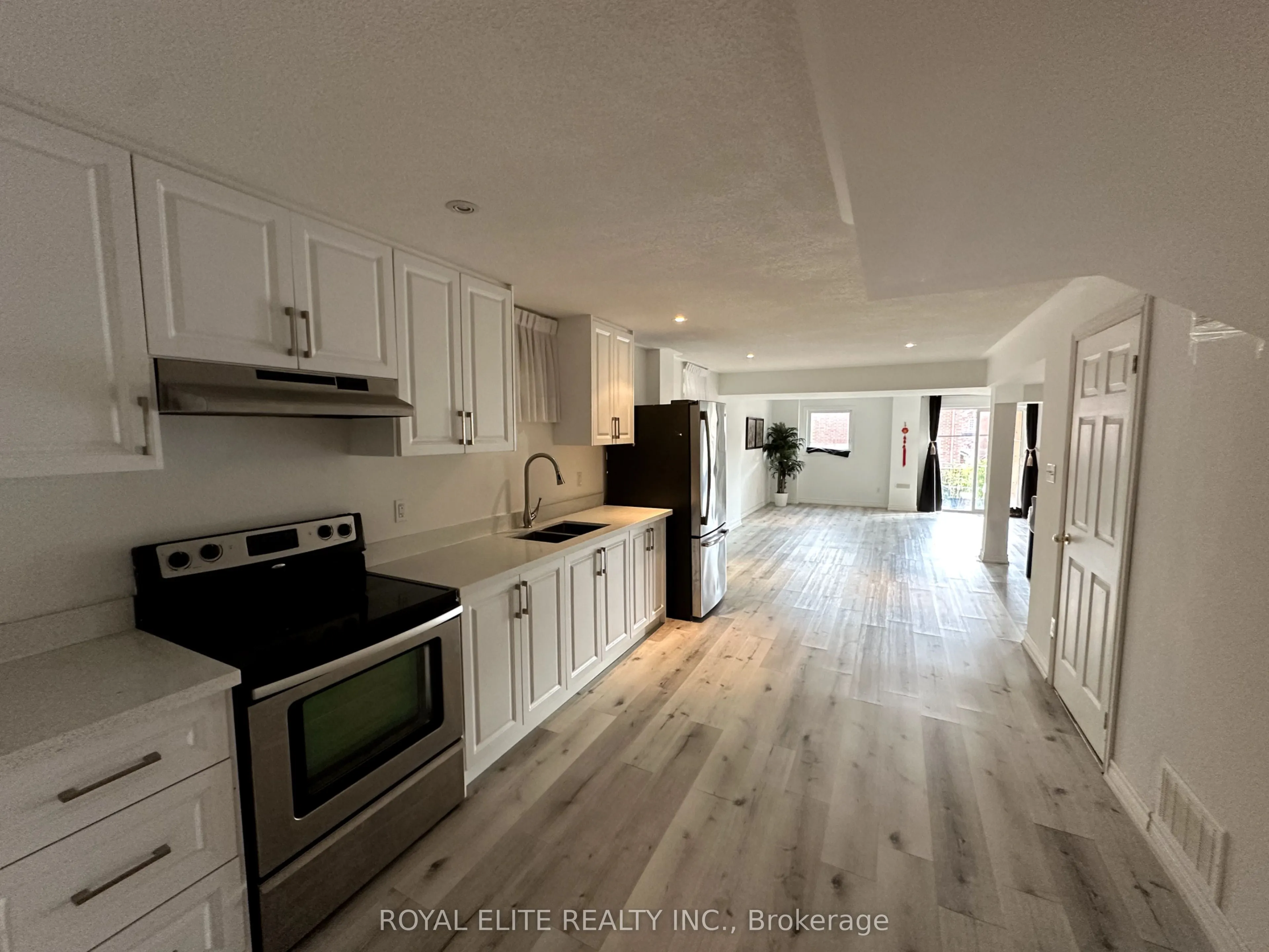 196 Colesbrook Road, #basement