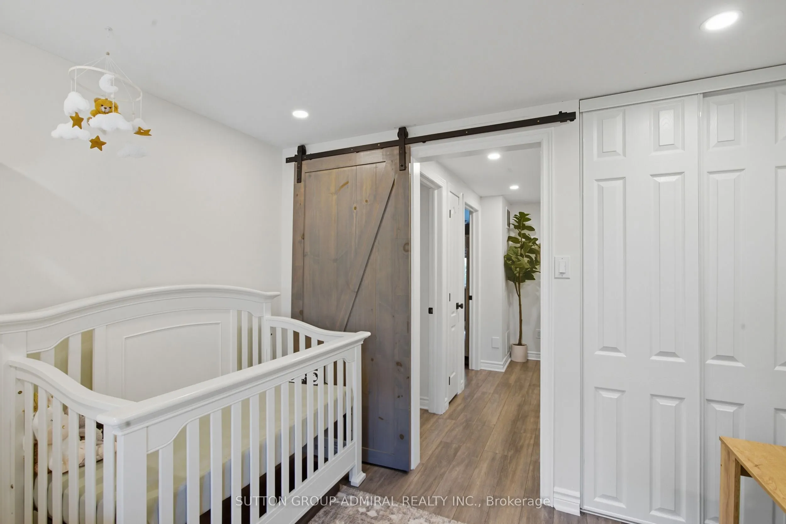 182 Talbot Crescent