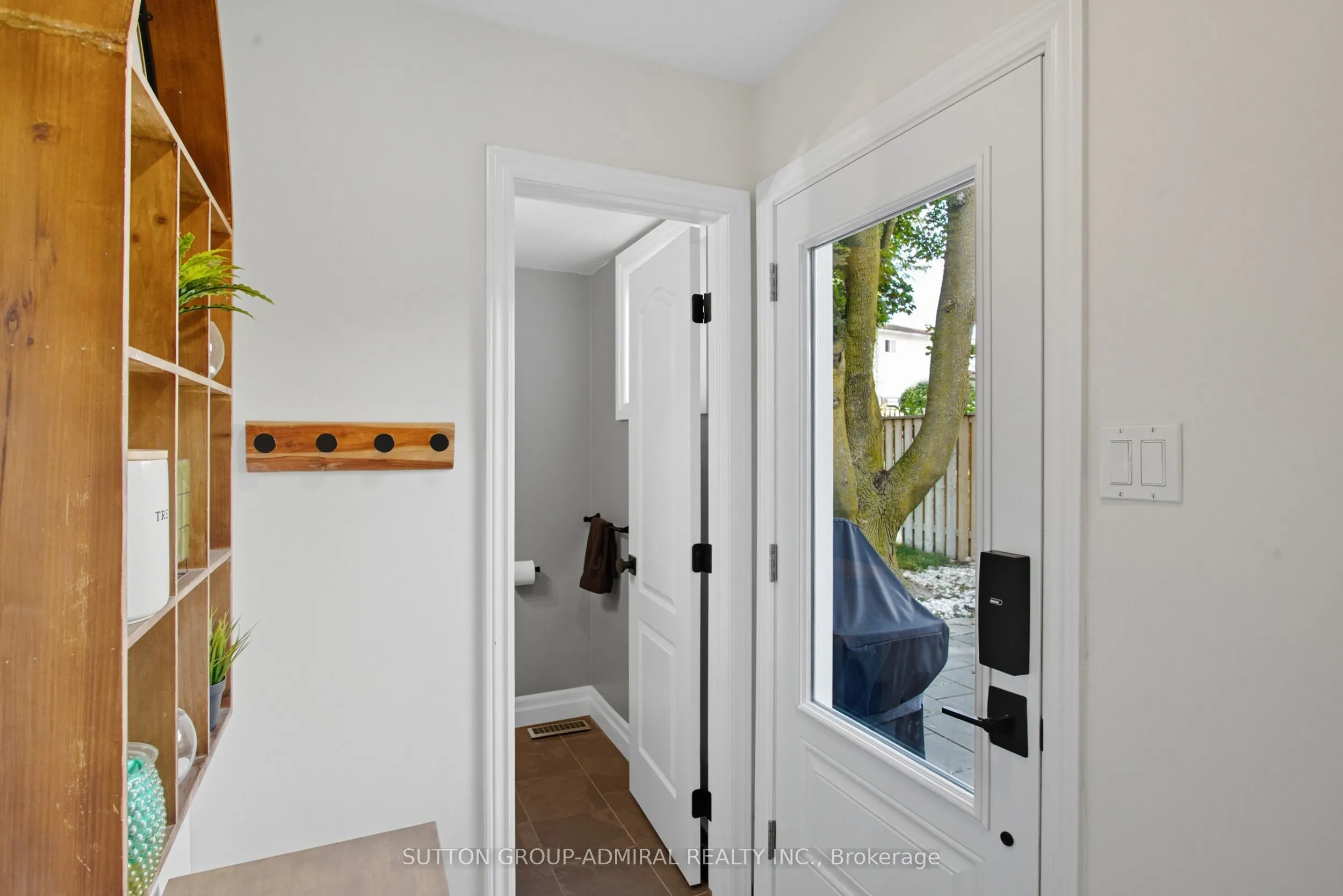 182 Talbot Crescent