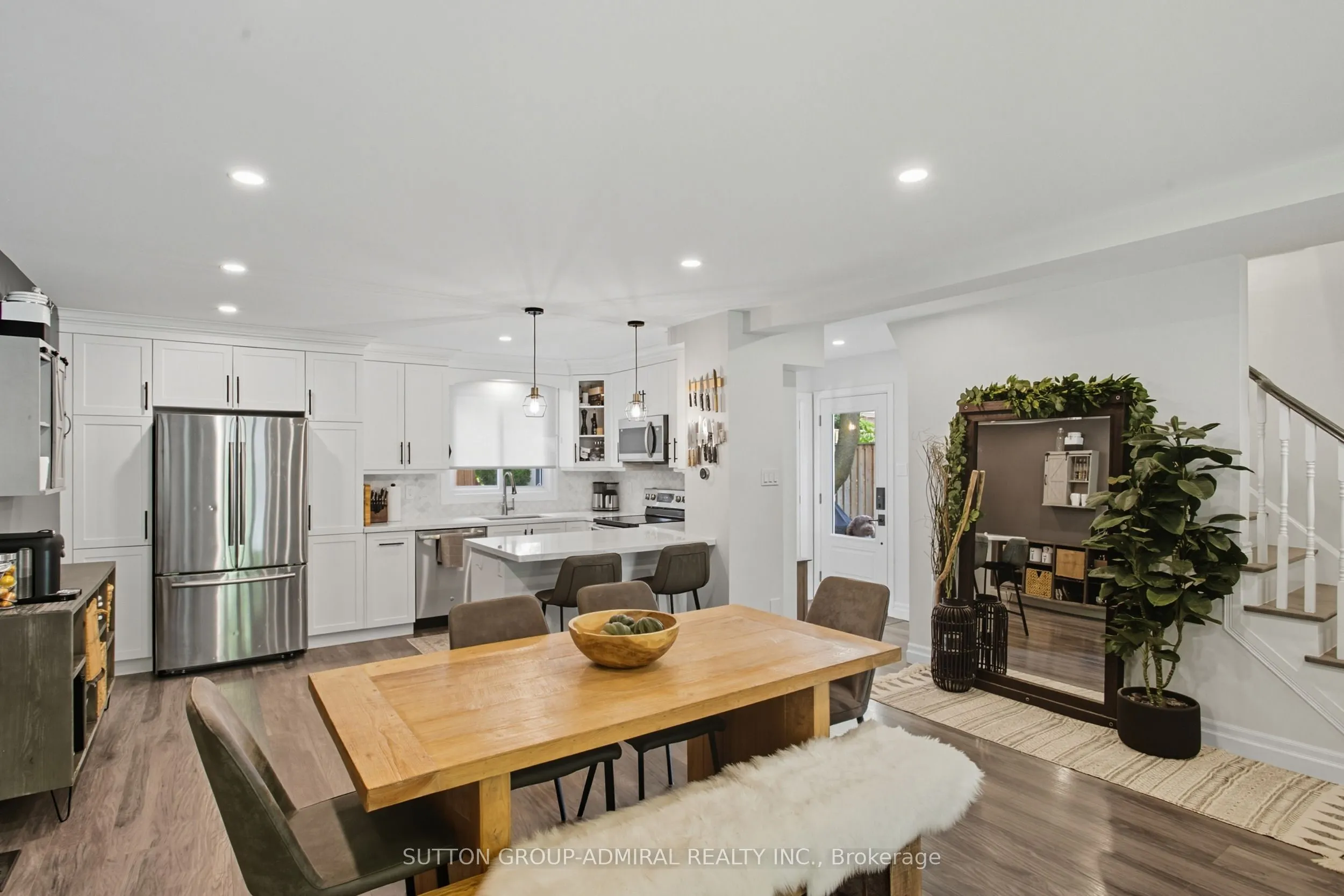 182 Talbot Crescent