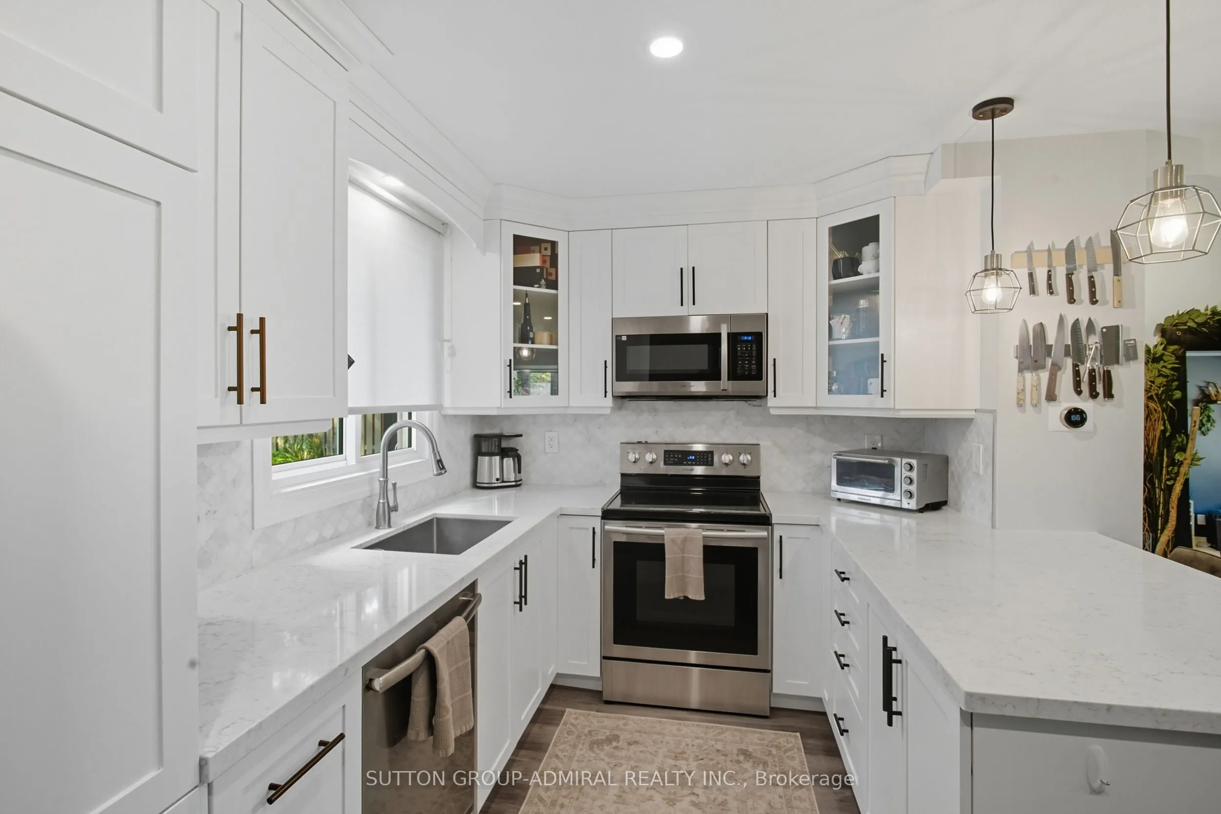 182 Talbot Crescent