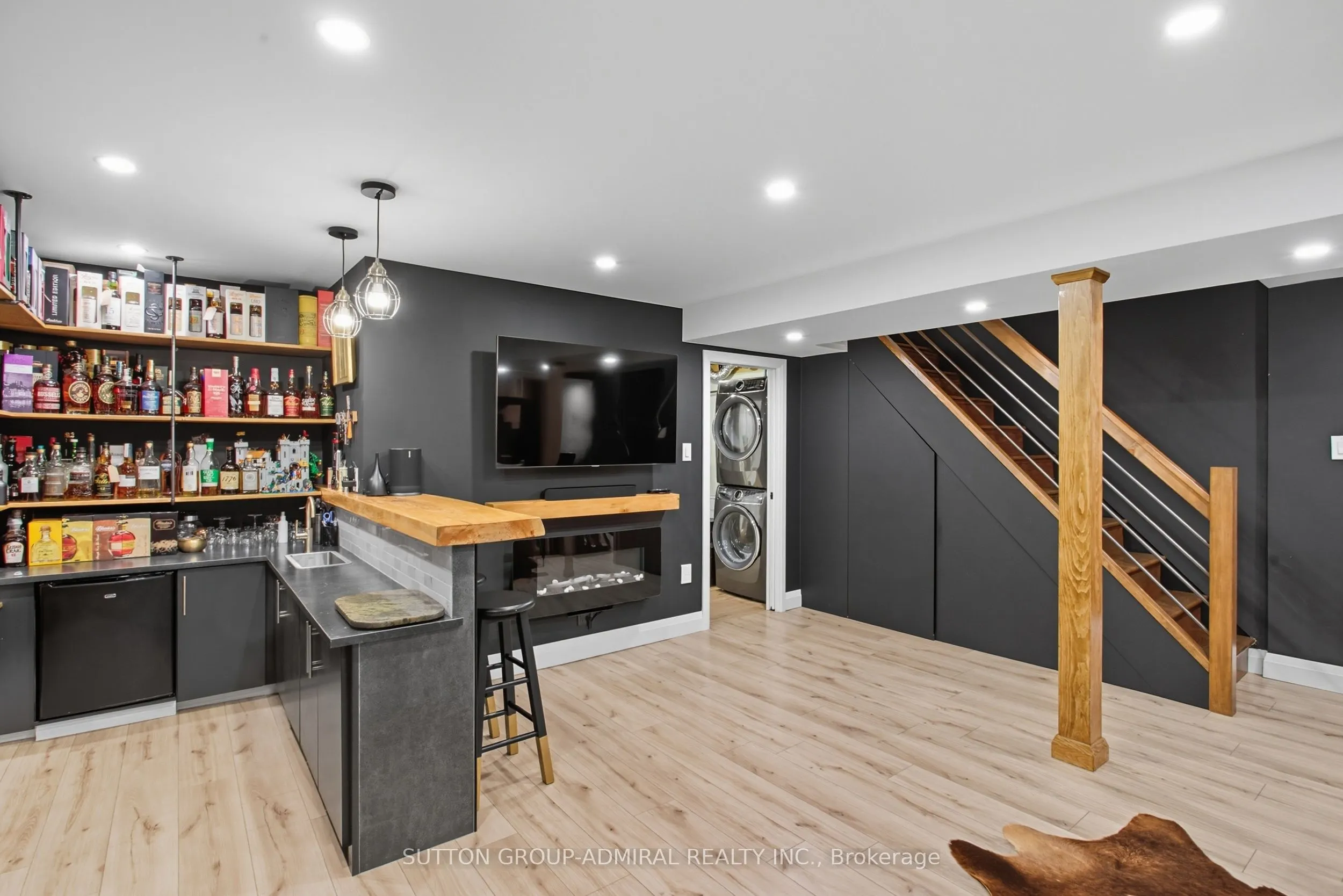182 Talbot Crescent
