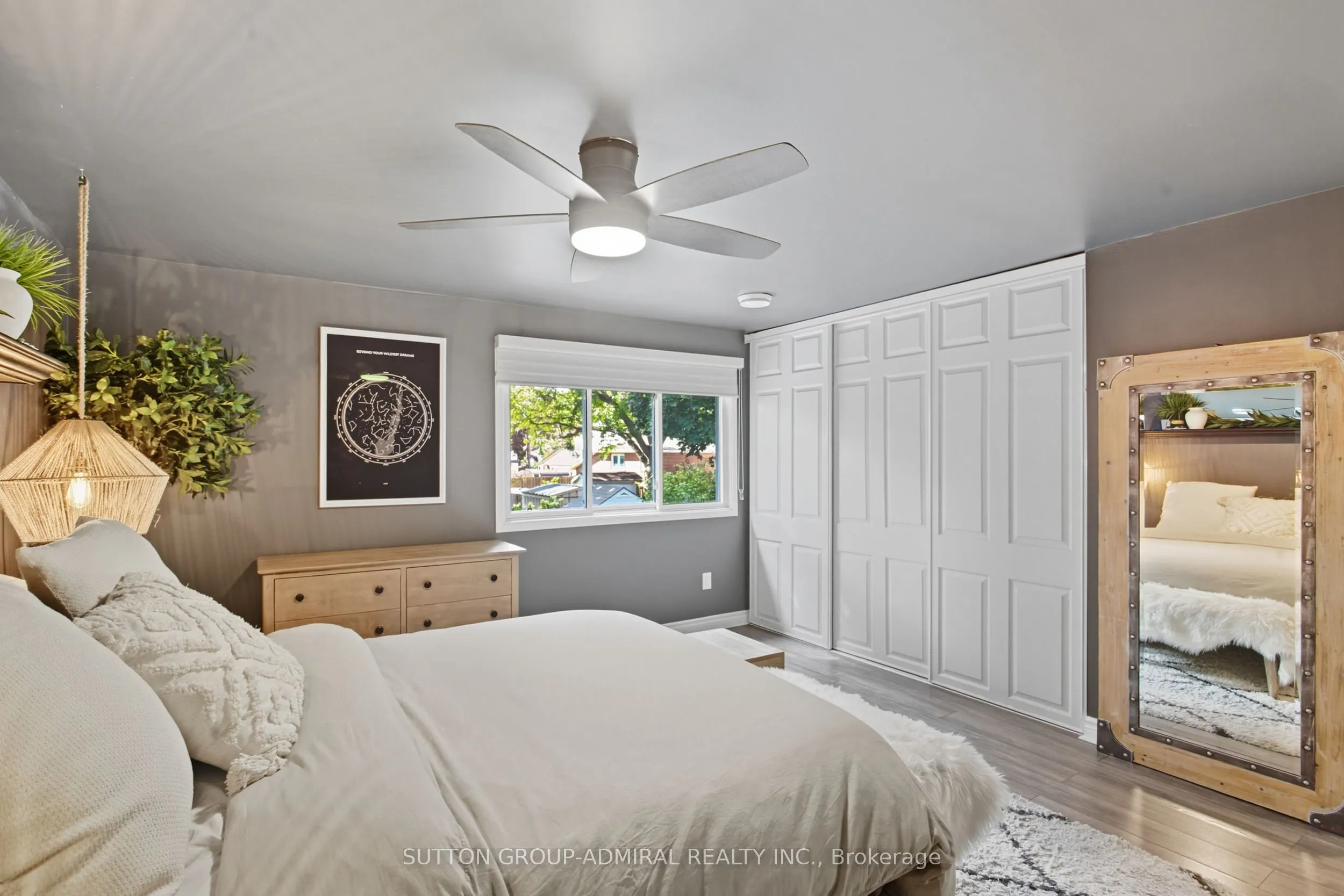 182 Talbot Crescent