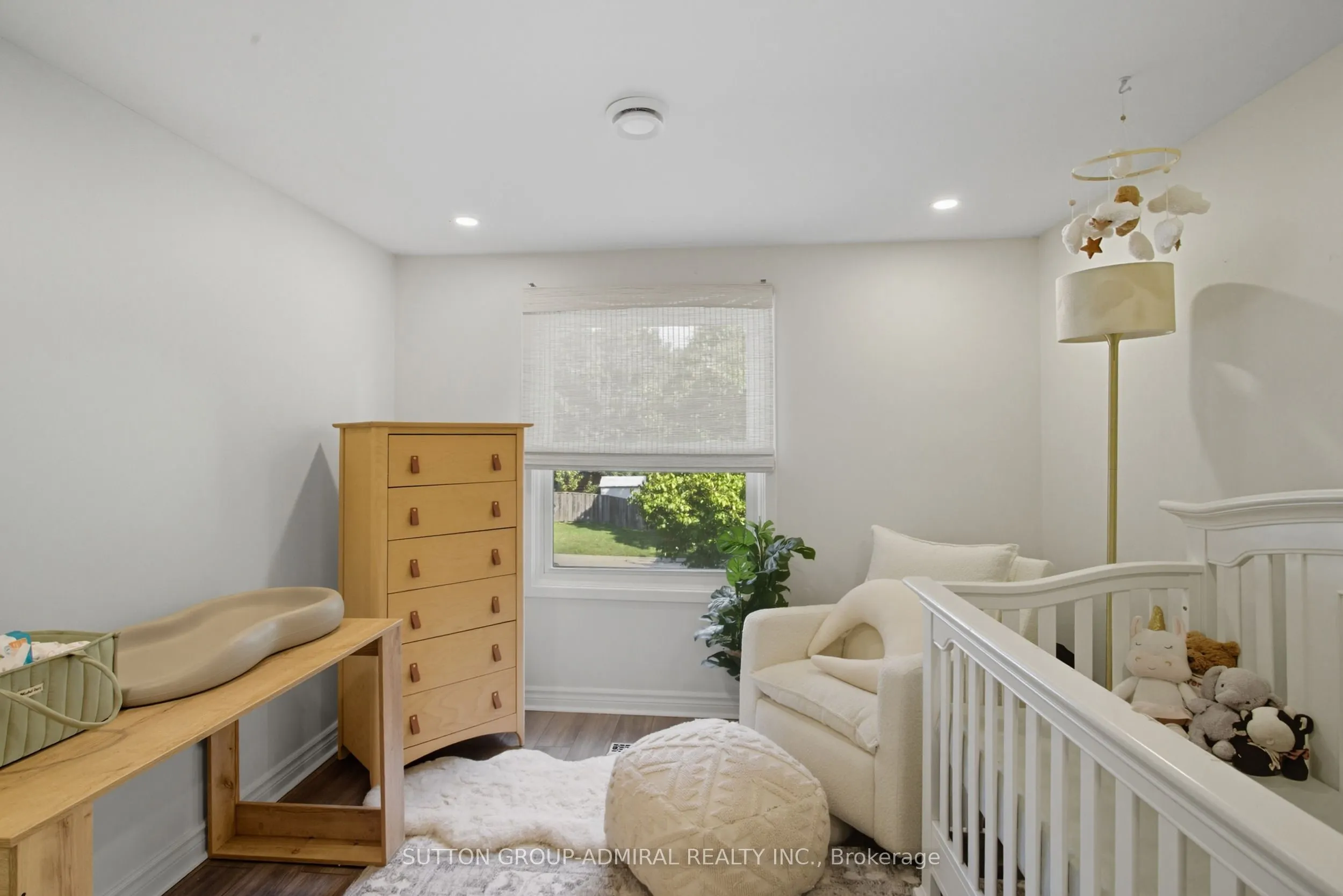 182 Talbot Crescent