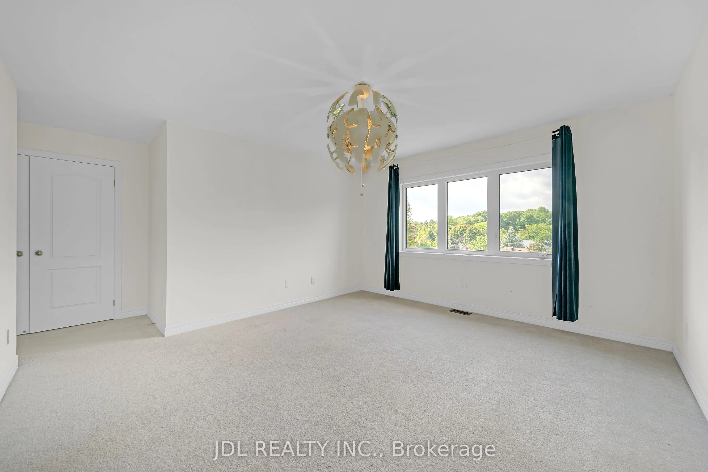 24 Forest Edge Crescent