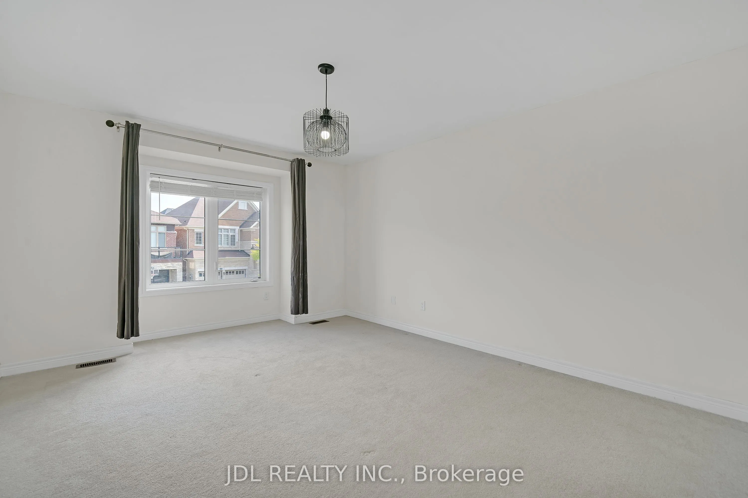 24 Forest Edge Crescent