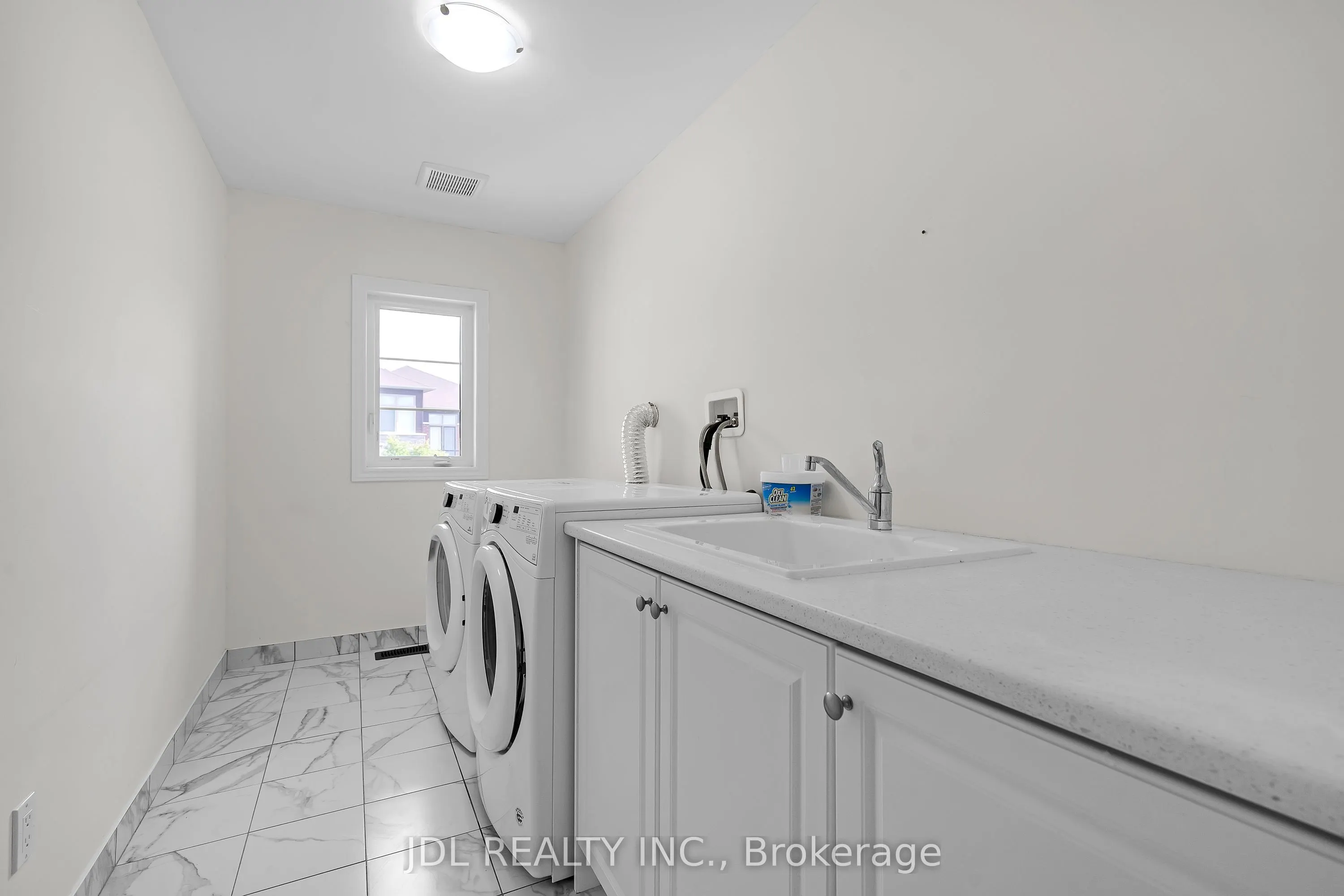 24 Forest Edge Crescent