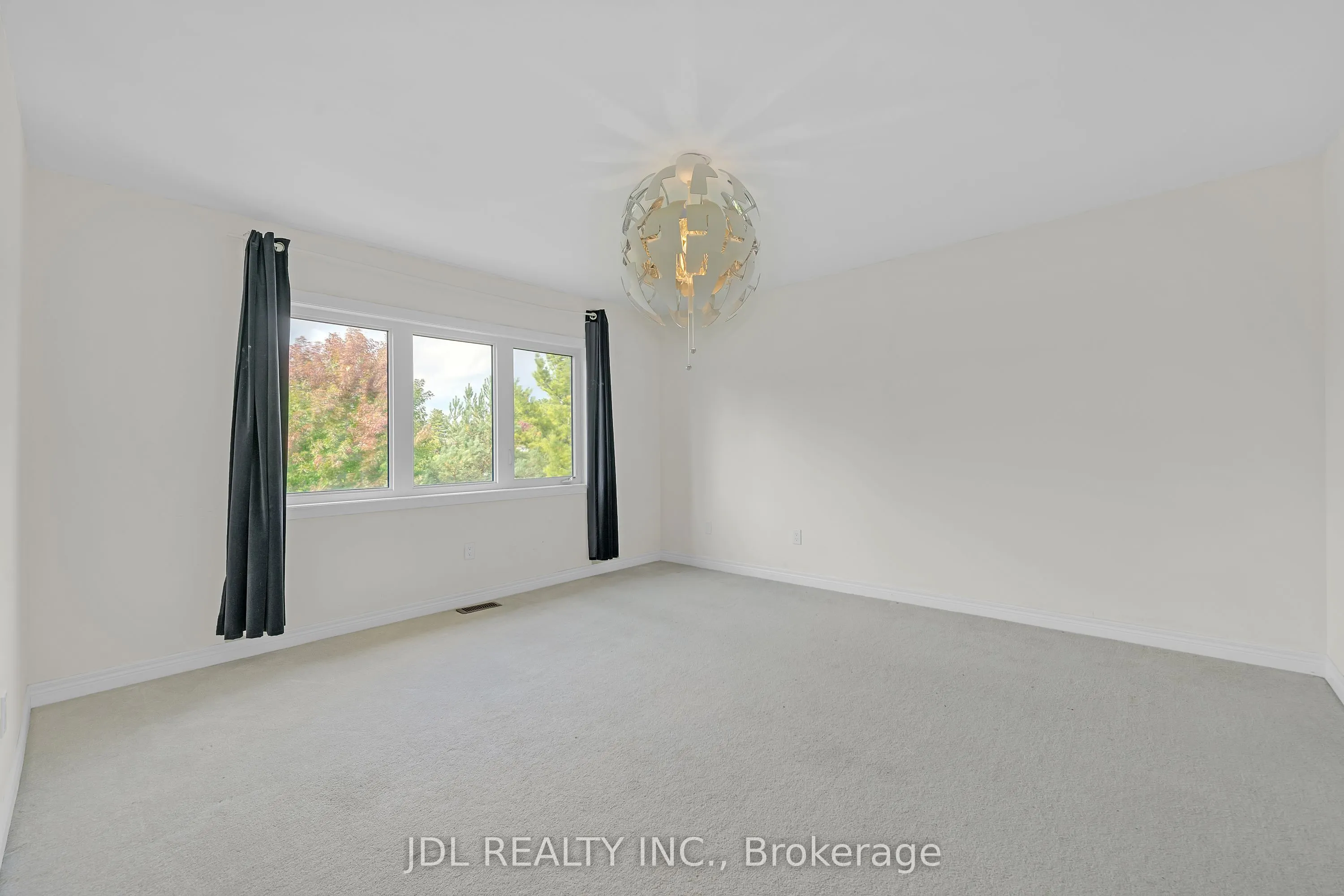 24 Forest Edge Crescent