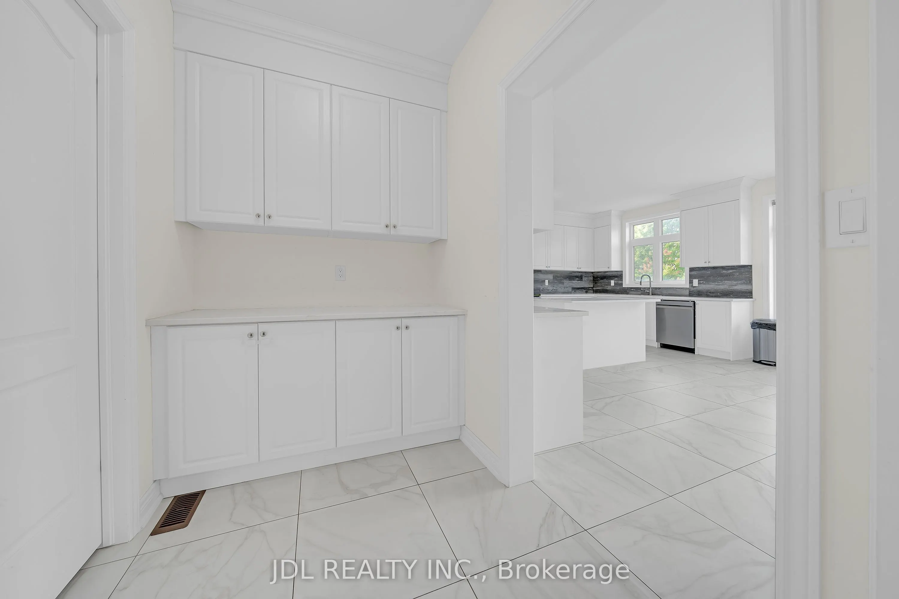 24 Forest Edge Crescent
