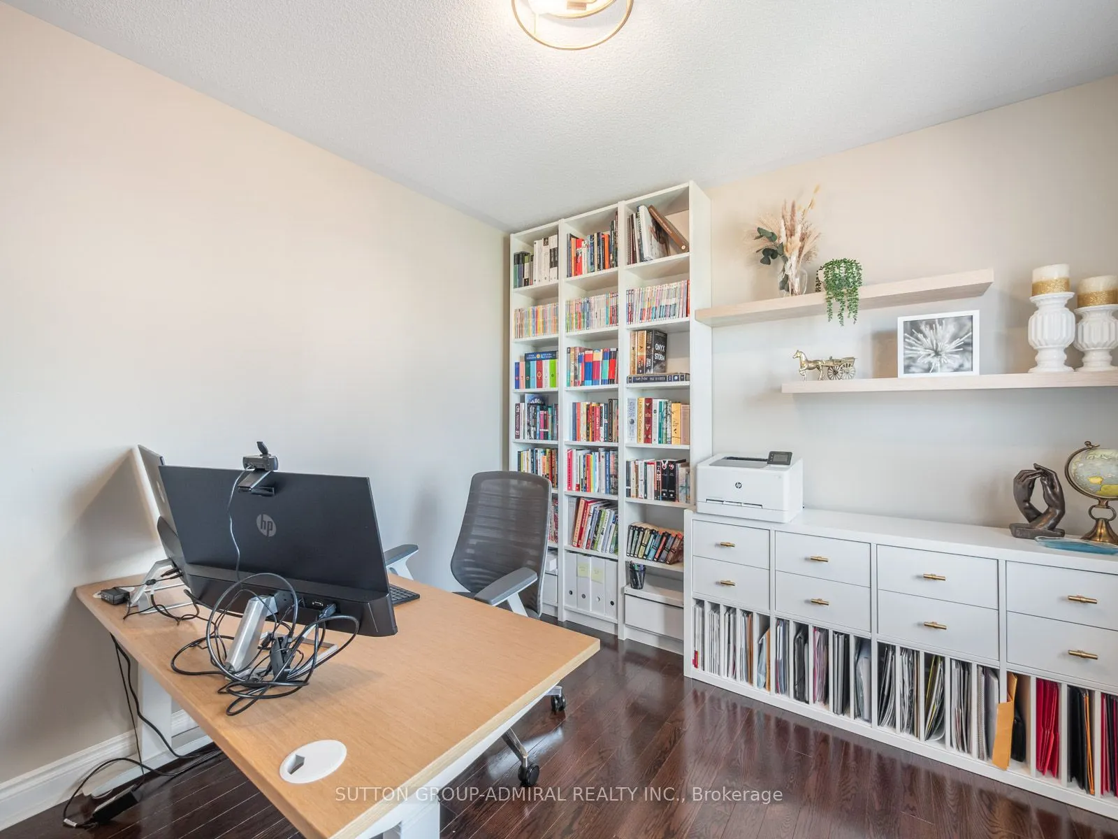 1057 Warby Trail