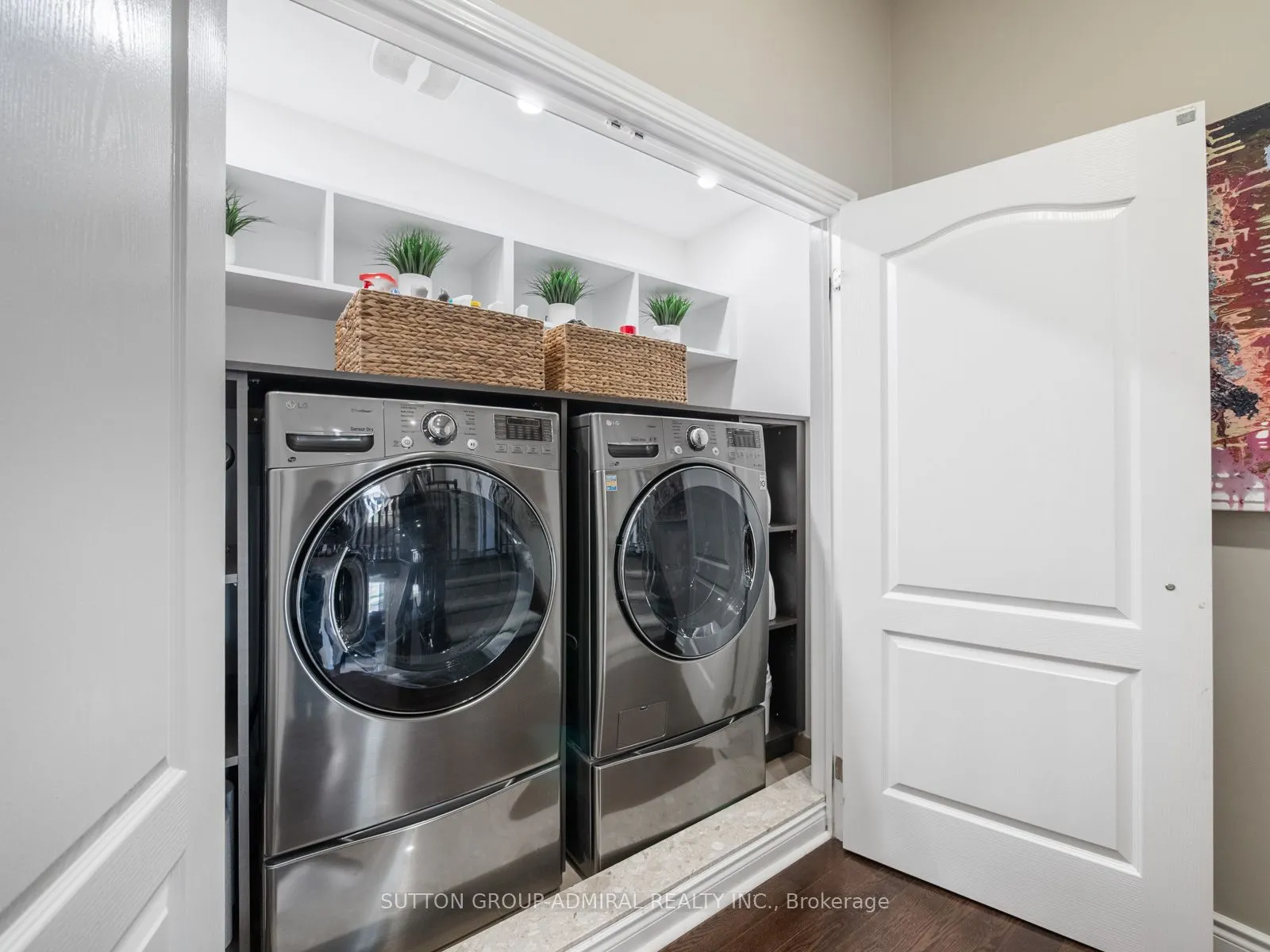 1057 Warby Trail