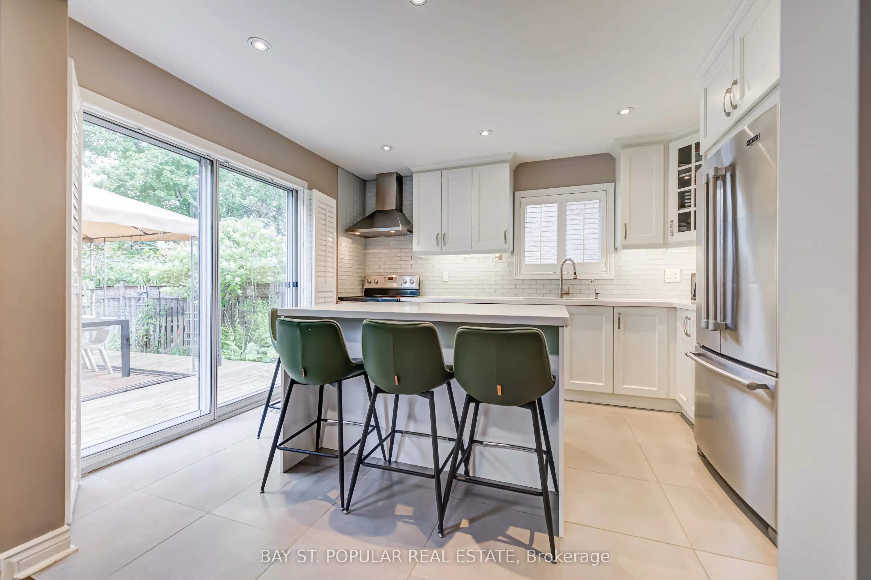 363 Pickering Crescent