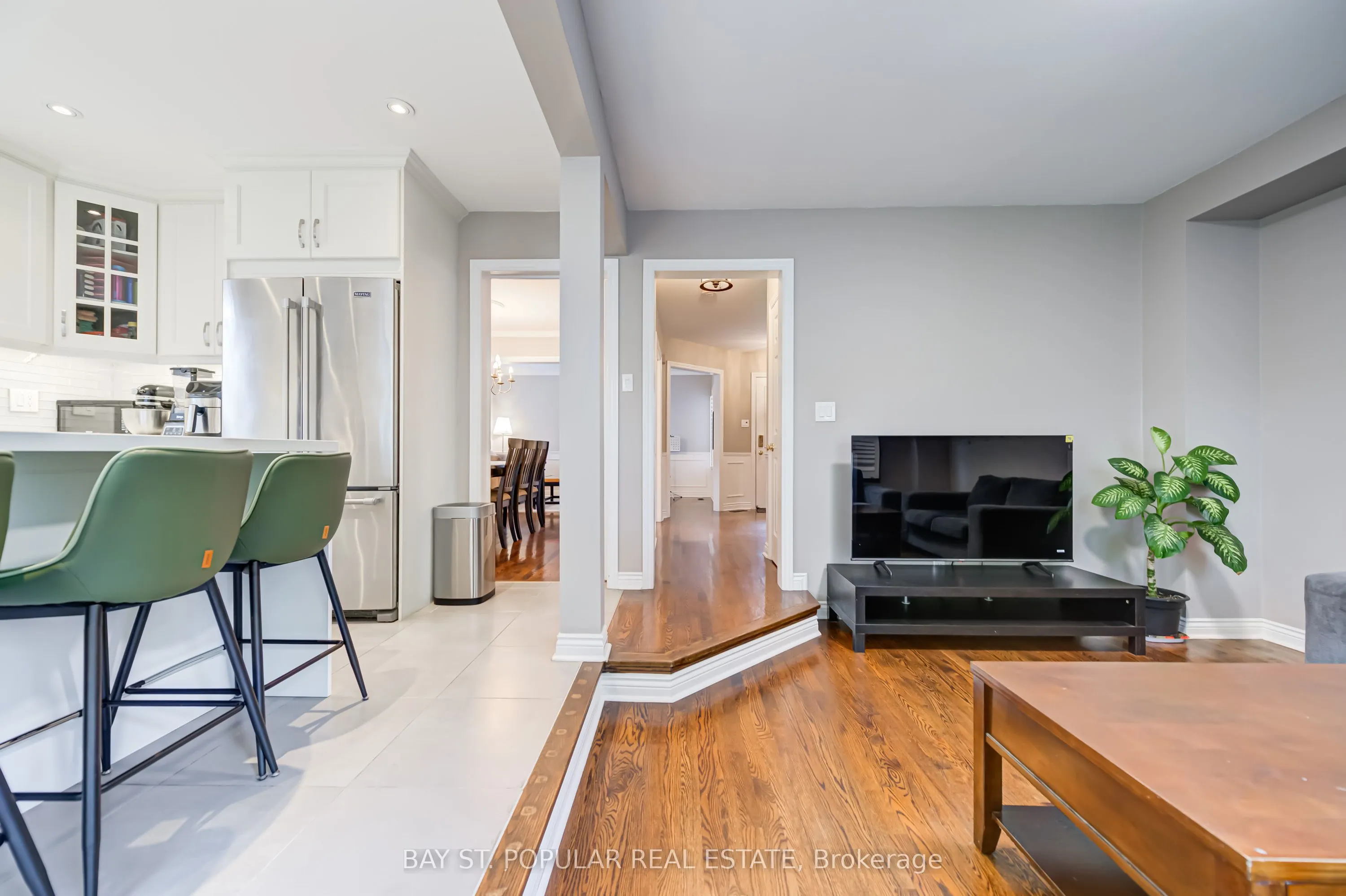 363 Pickering Crescent