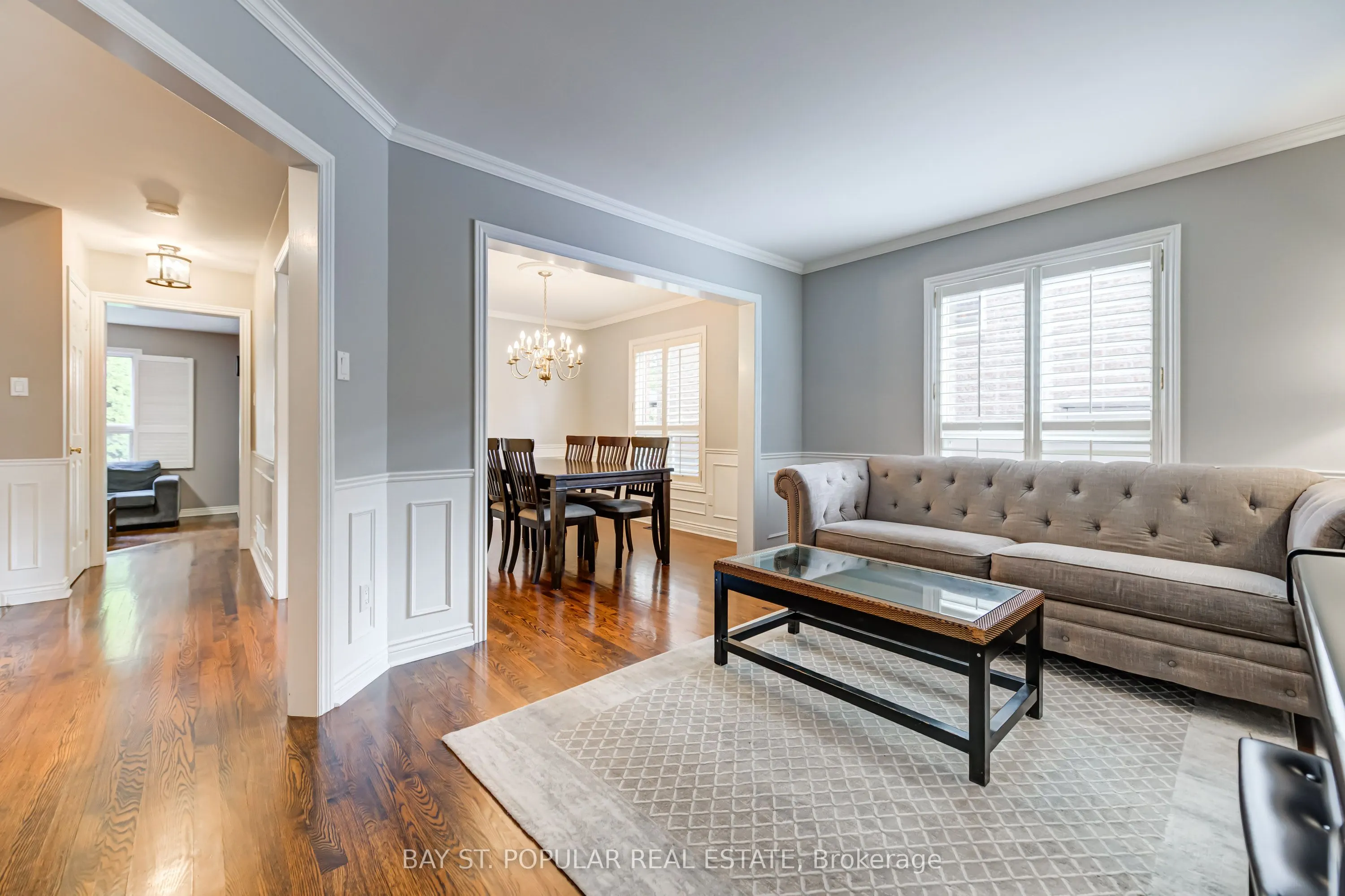 363 Pickering Crescent
