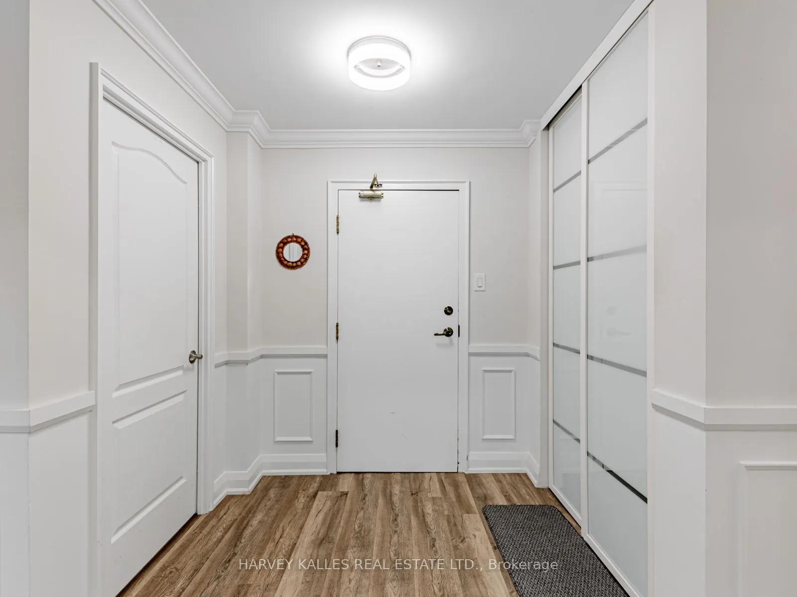 7 Townsgate Drive, #211