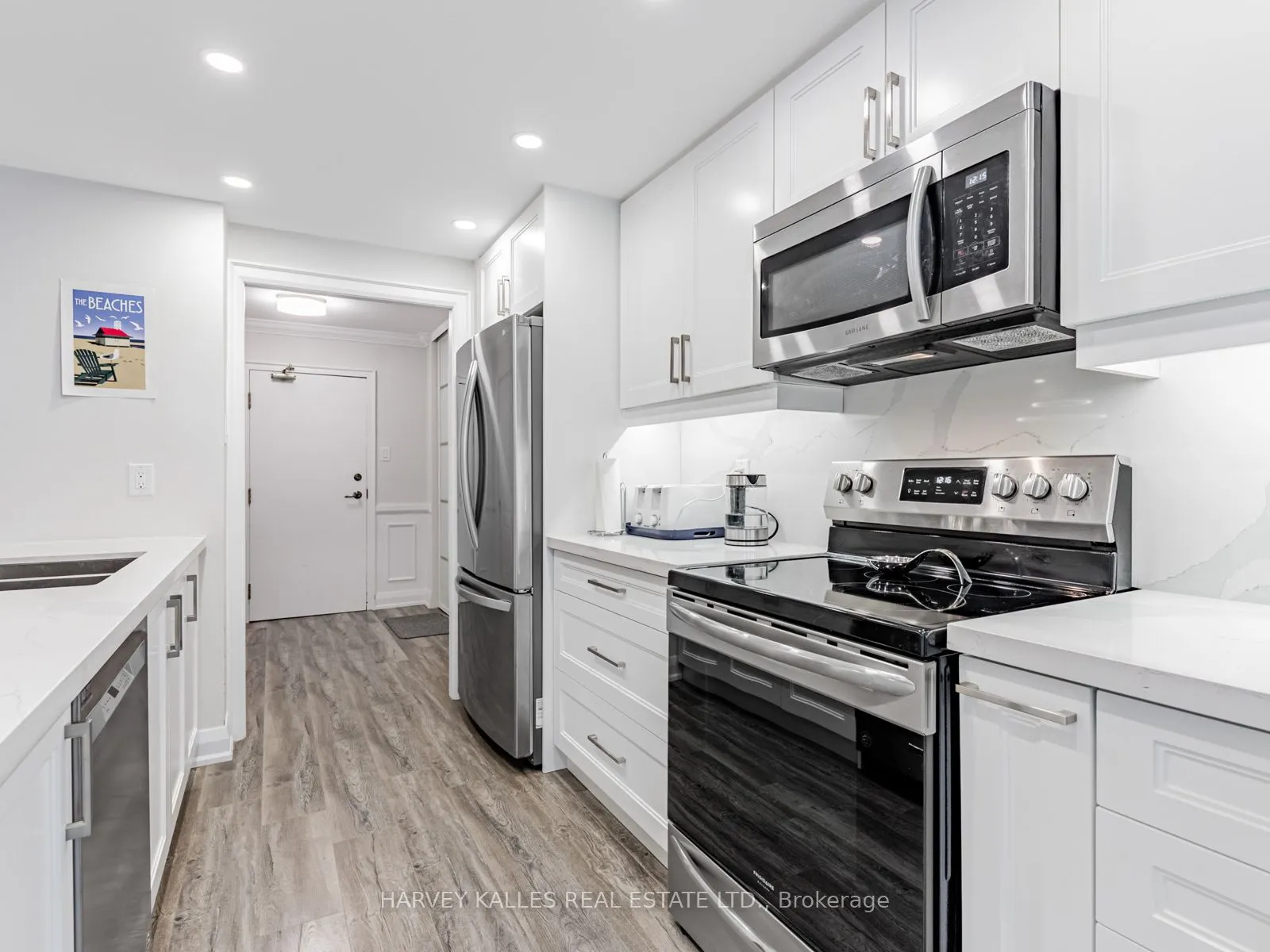 7 Townsgate Drive, #211