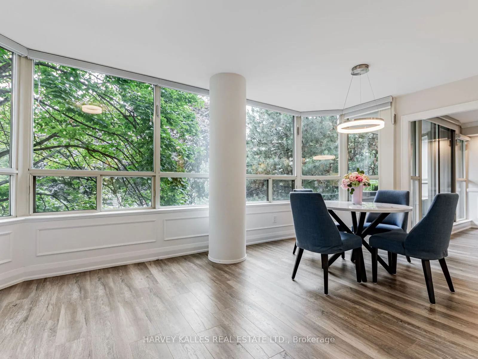 7 Townsgate Drive, #211
