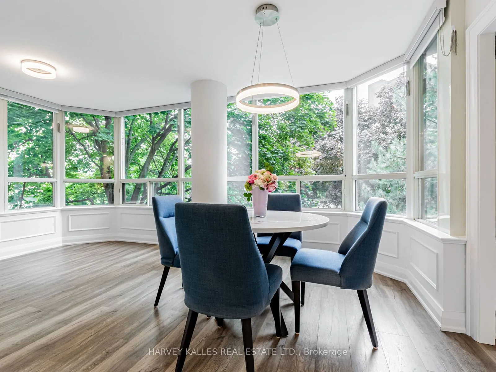 7 Townsgate Drive, #211