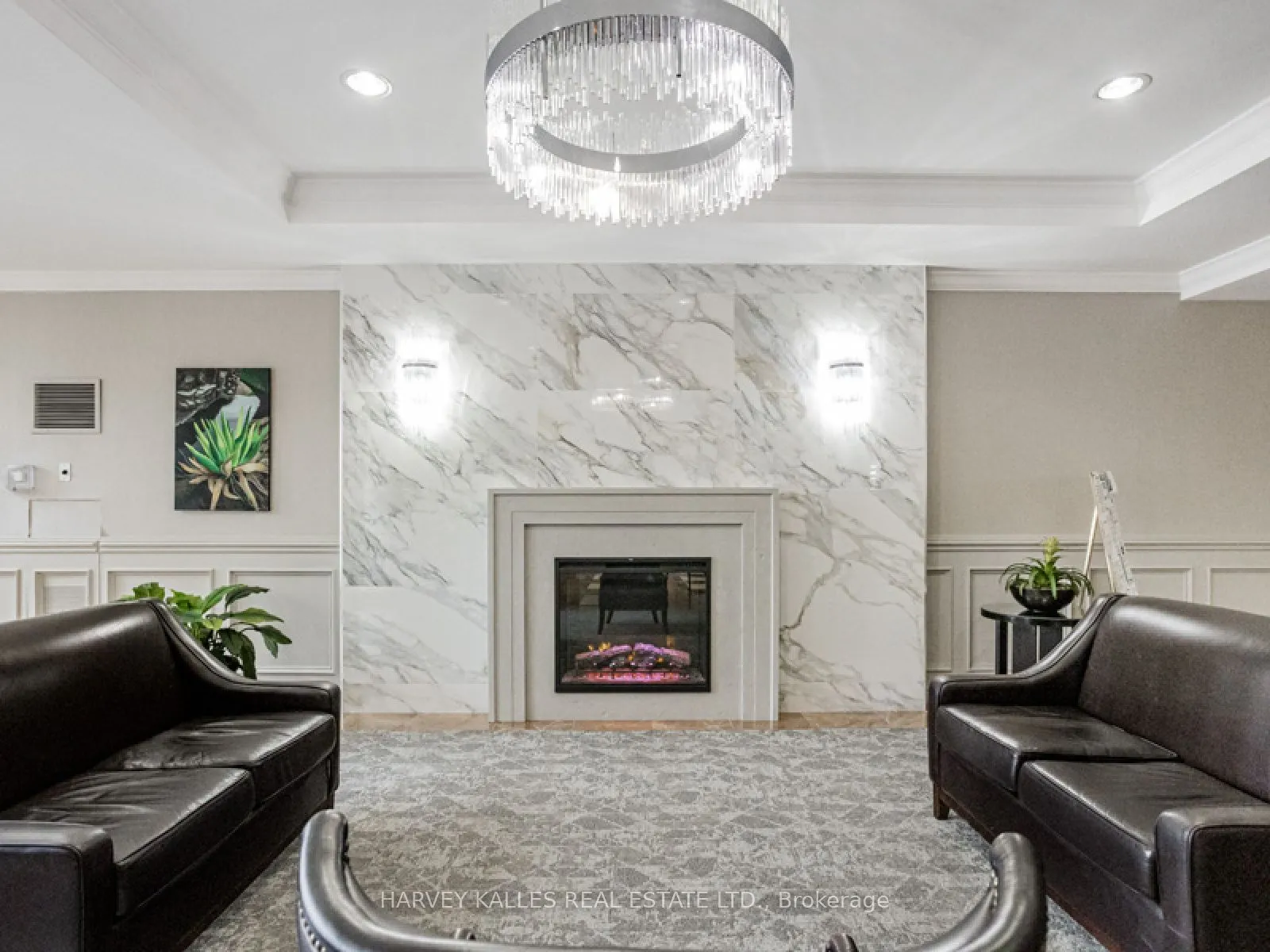 7 Townsgate Drive, #211