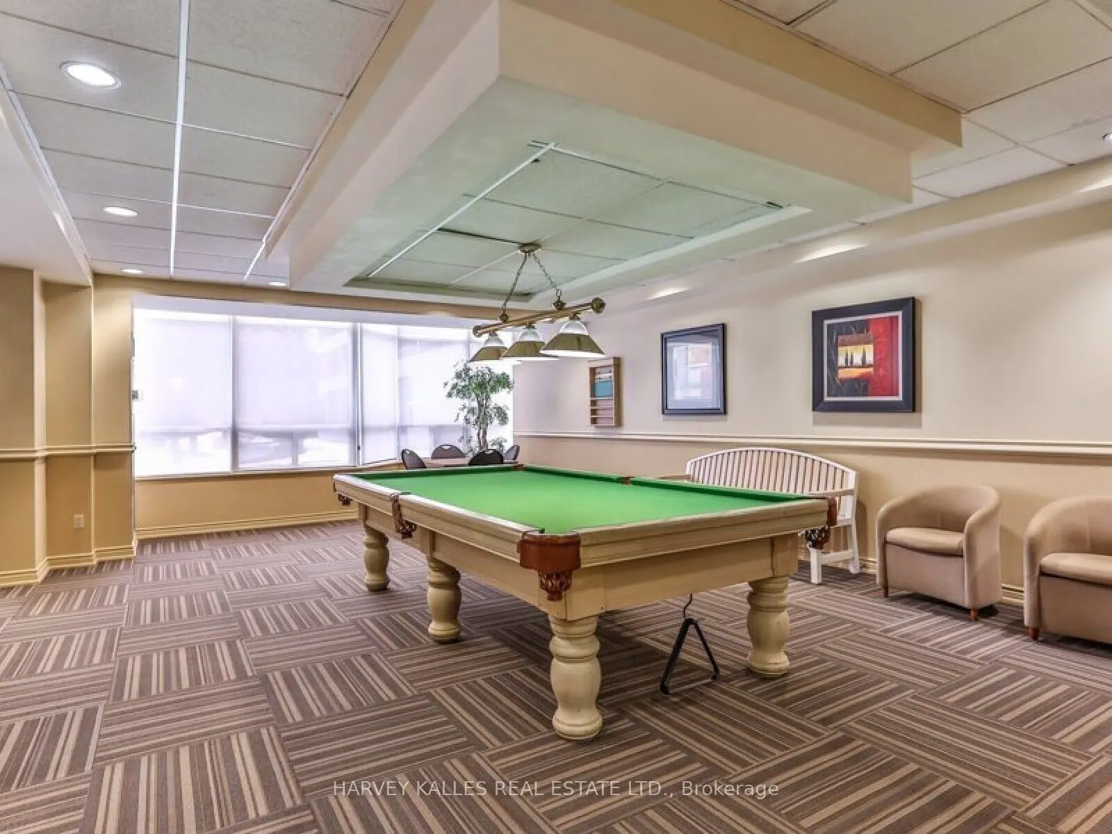7 Townsgate Drive, #211