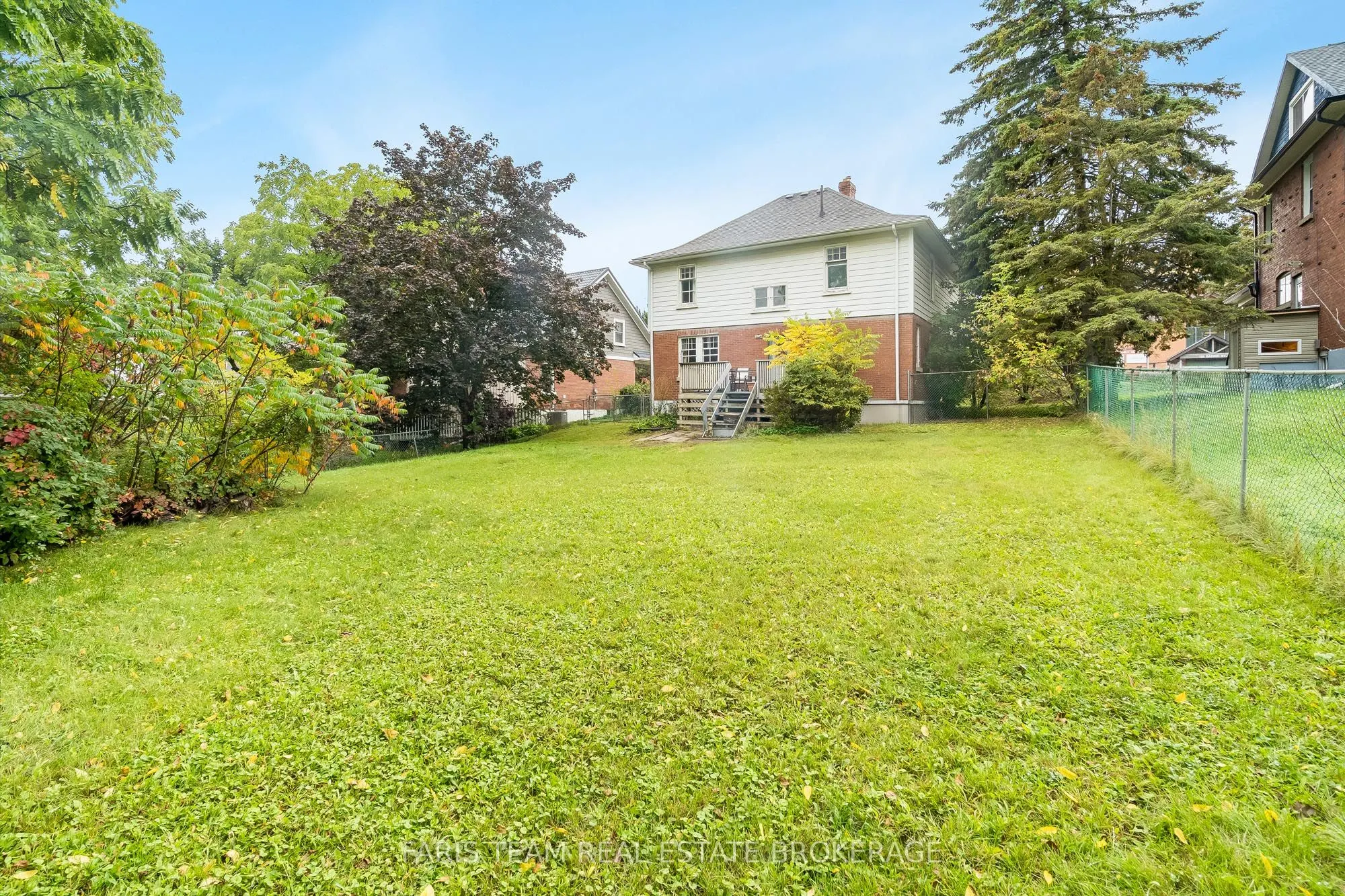 105 Barrie Street