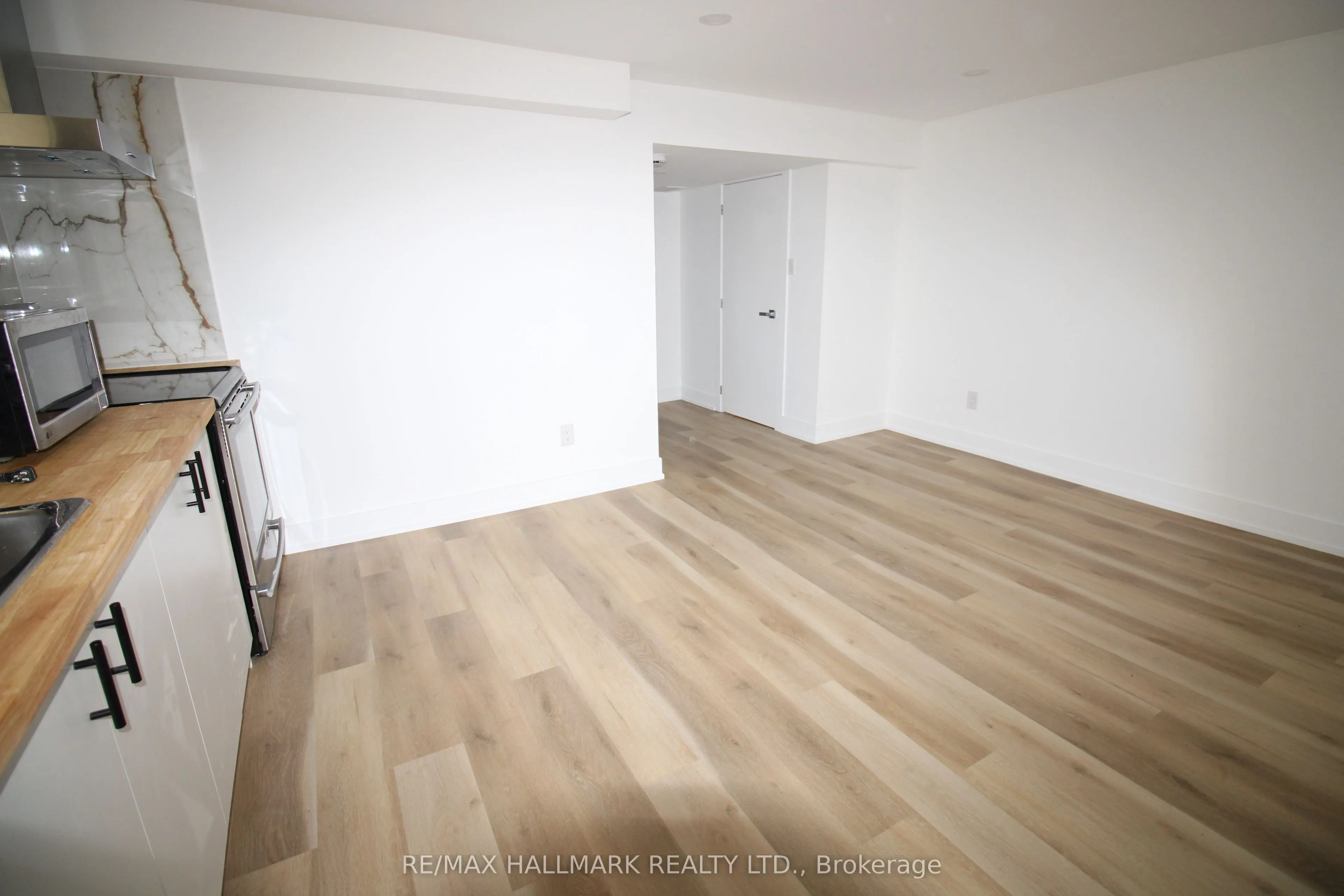 407 Becker Road, #Lower