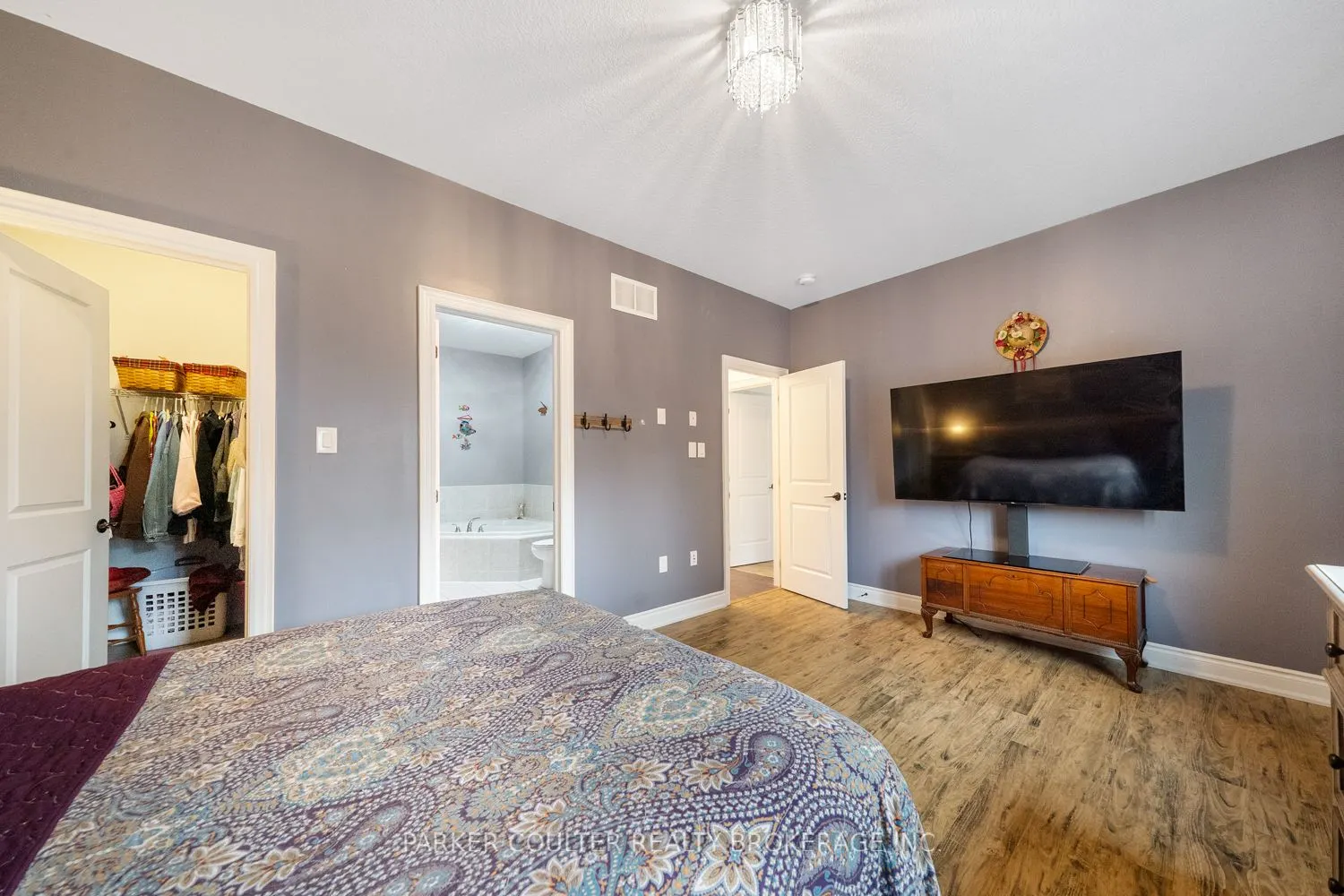 1120 Quarry Drive