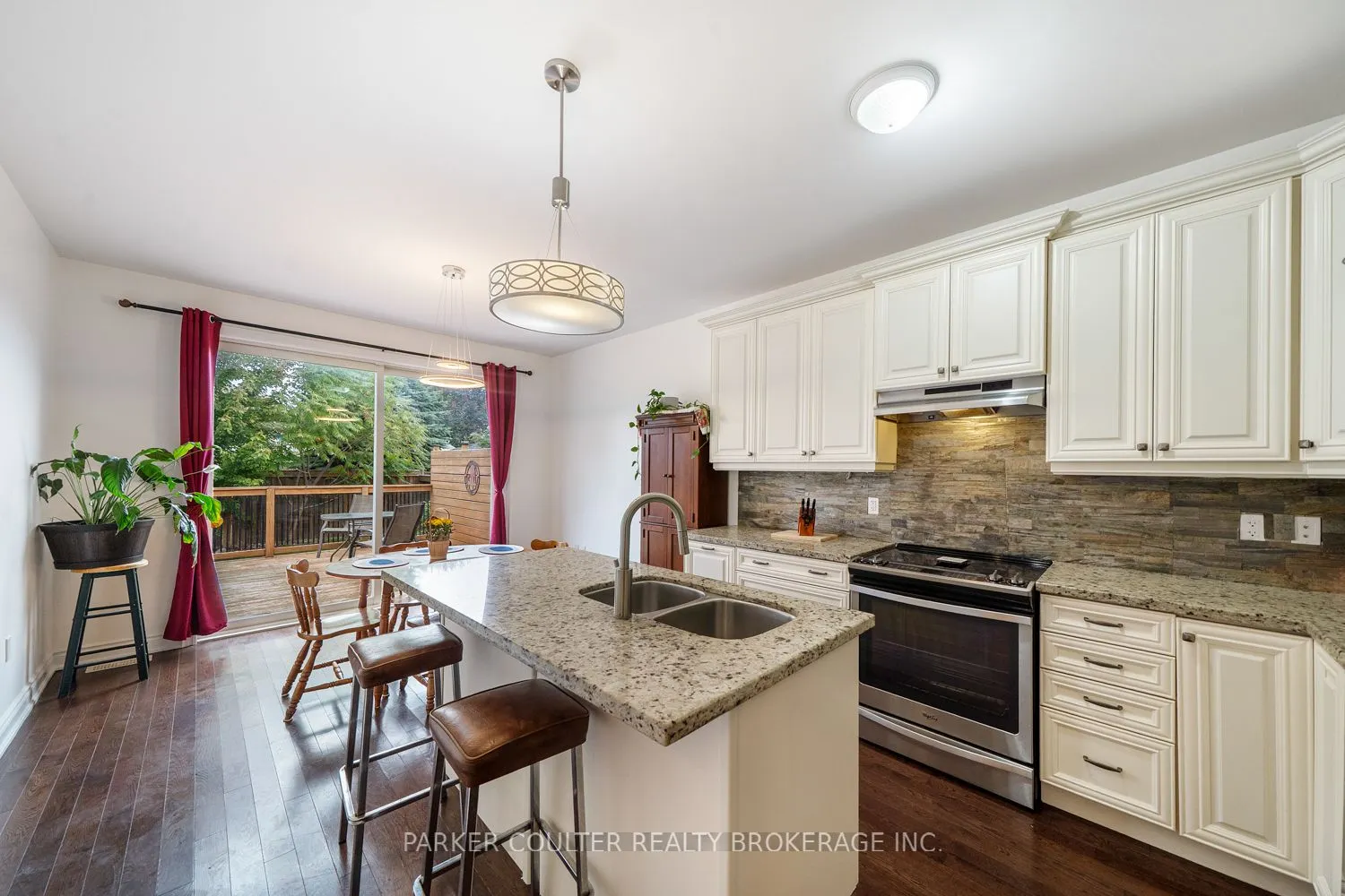 1120 Quarry Drive