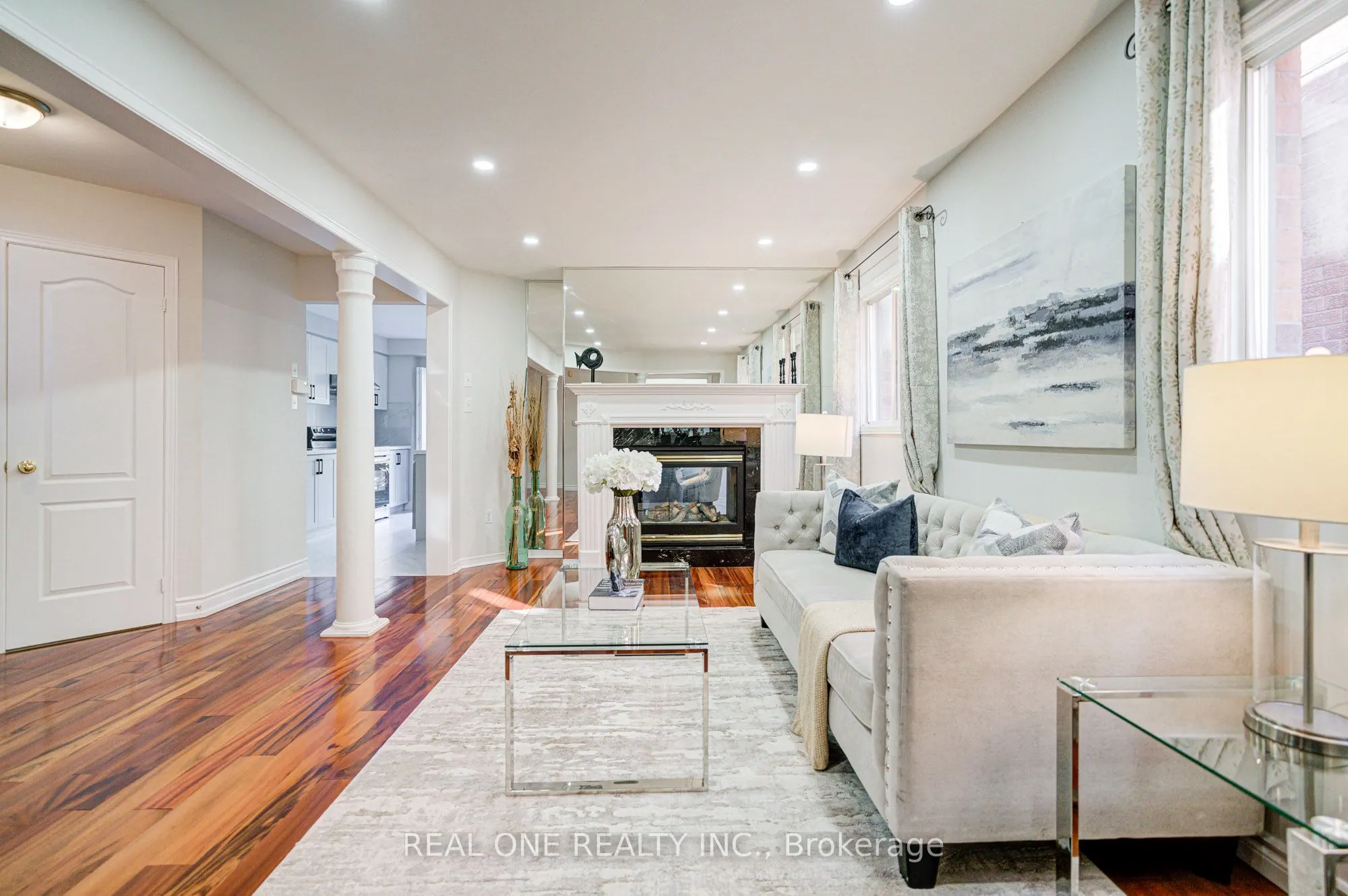 32 Frobisher Street