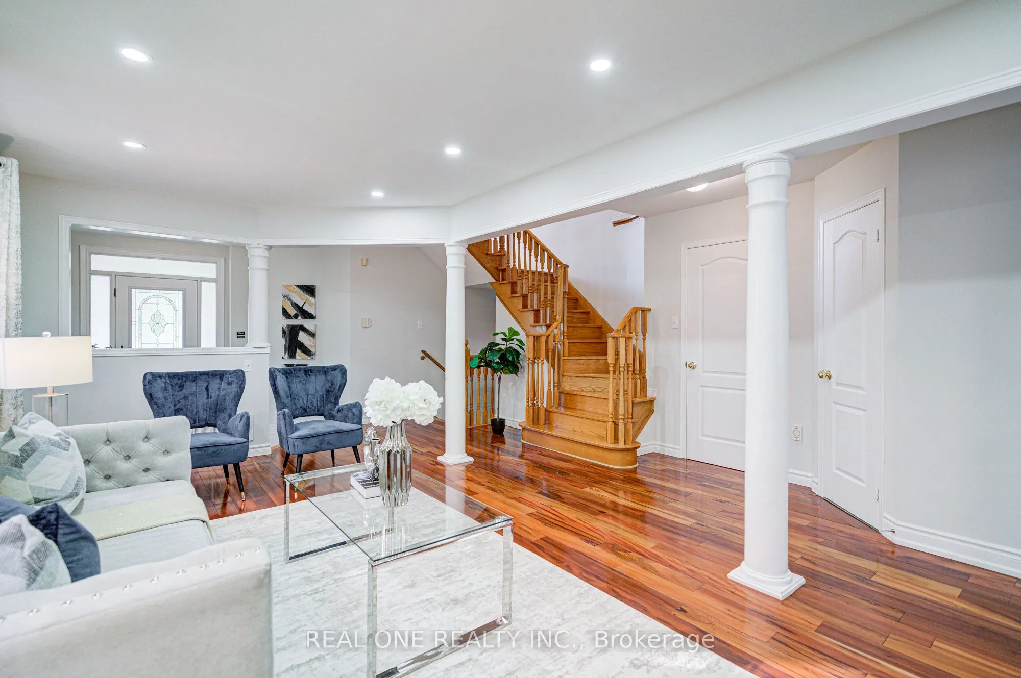 32 Frobisher Street