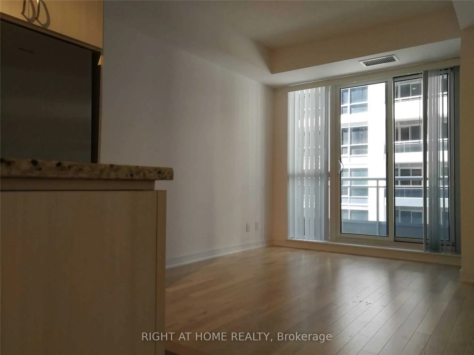 9191 Yonge Street, #SW416