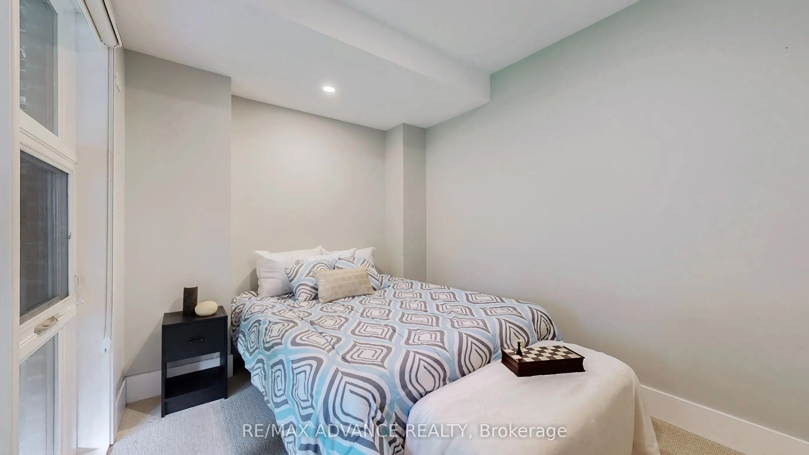 32 Crestridge Drive