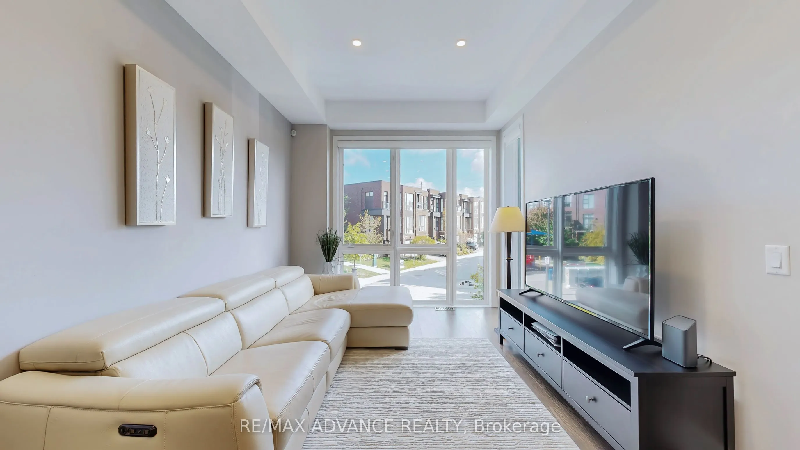 32 Crestridge Drive
