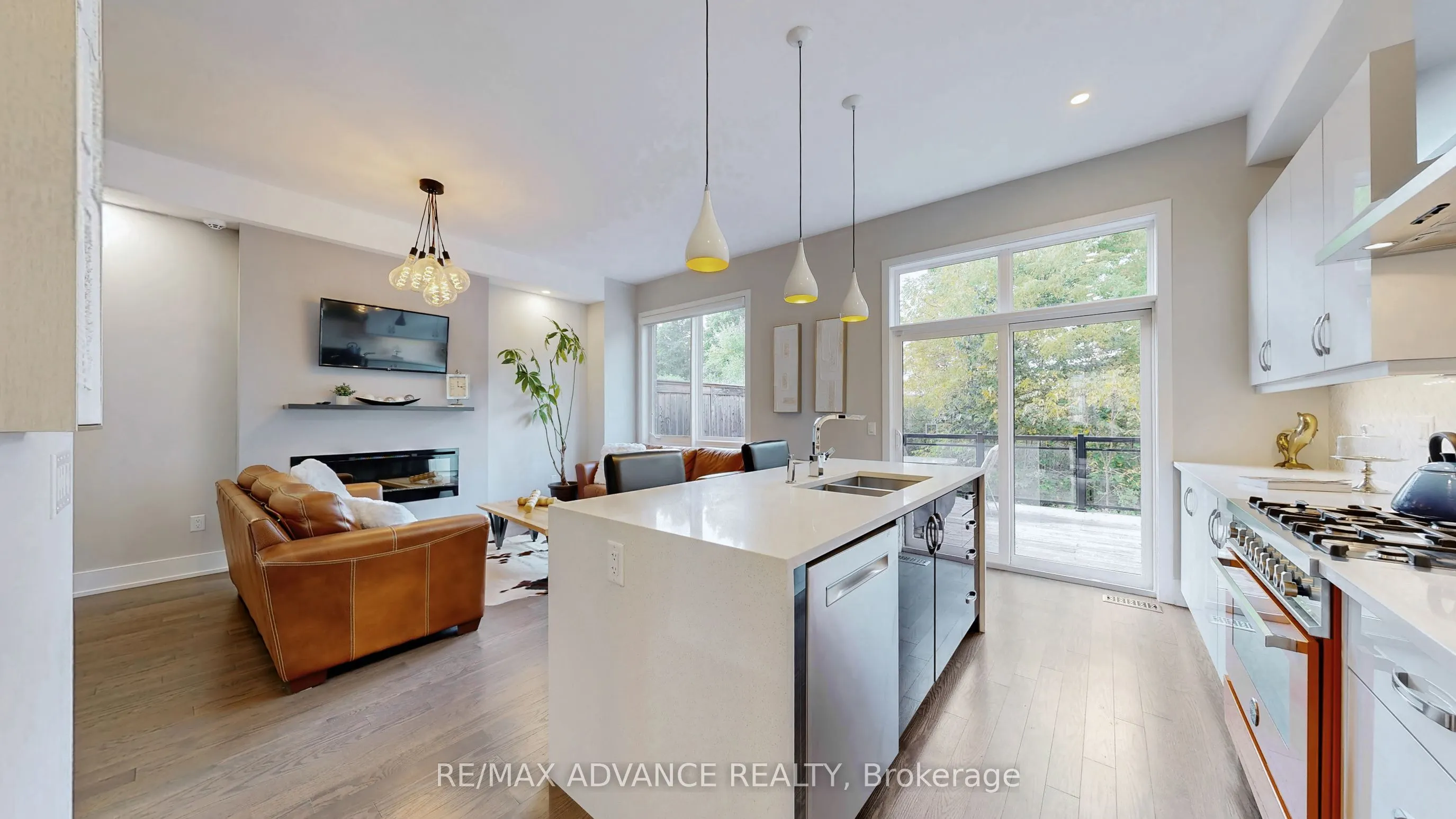 32 Crestridge Drive