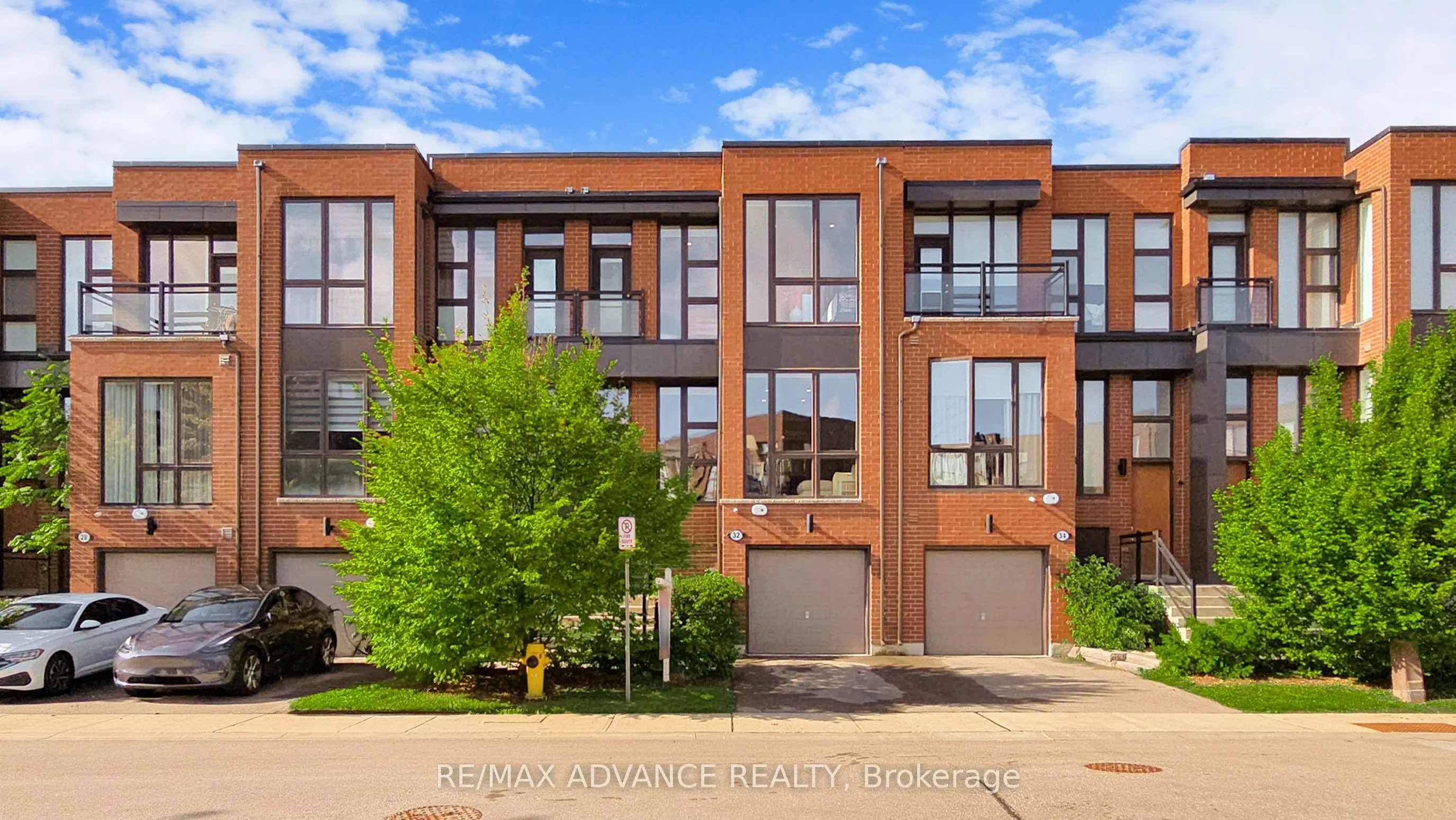 32 Crestridge Drive